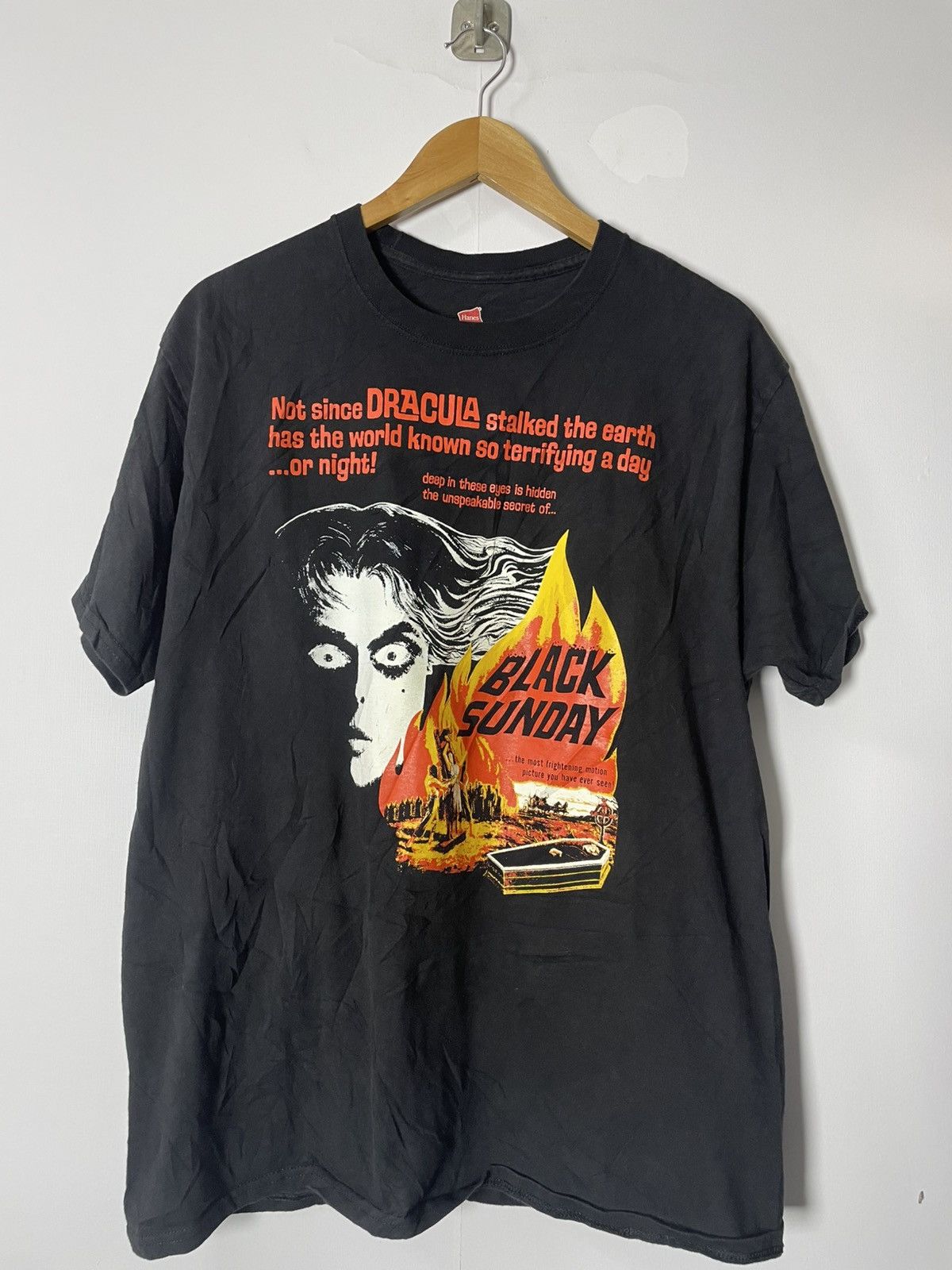 Hanes Vintage Black Sunday Horror Shirt Size US L / EU 52-54 / 3 - 2 Thumbnail
