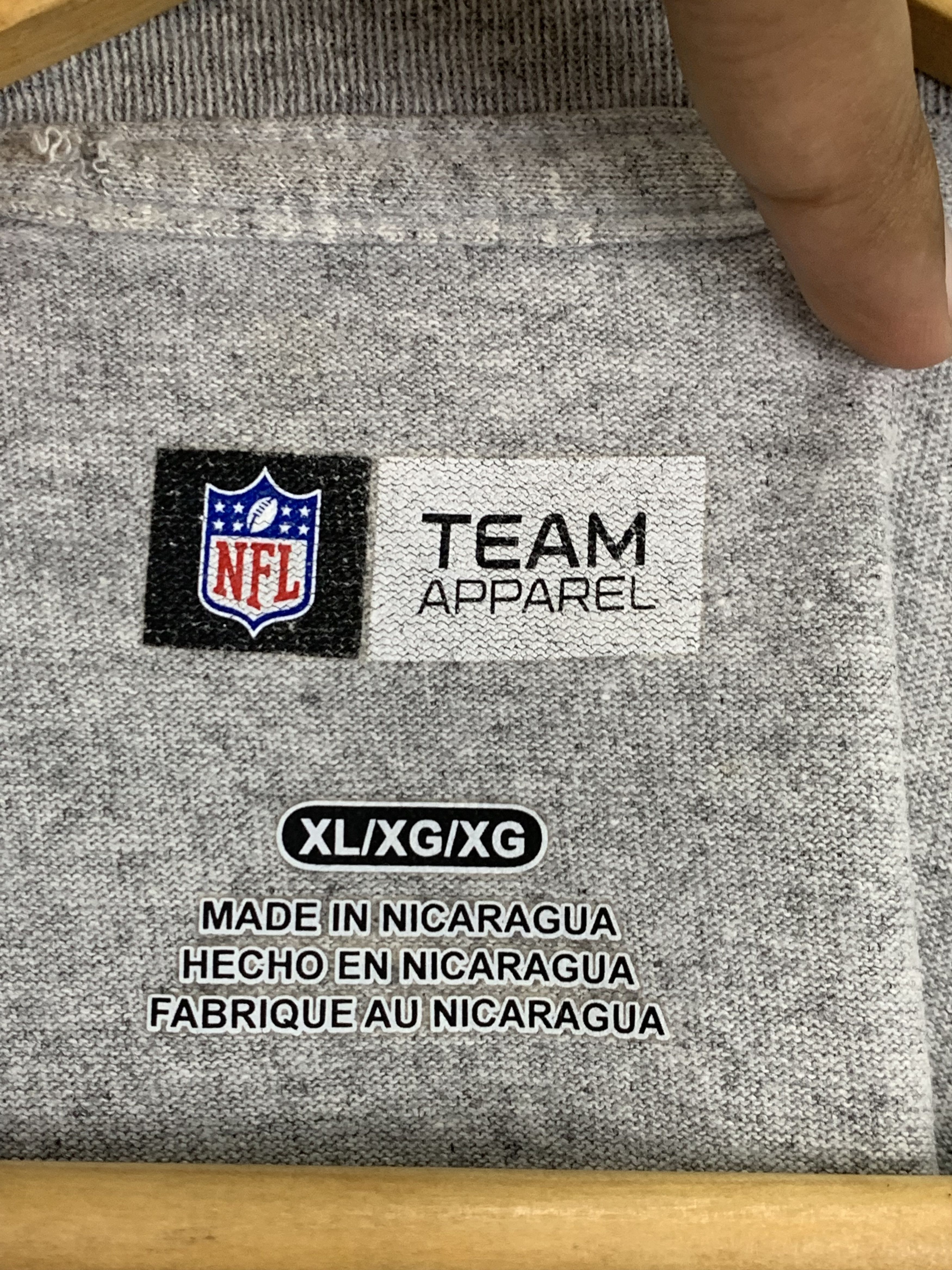 NFL × Vintage Vintage Oakland Raiders NFL Big Logo T Shirt TA0113 Size US XL / EU 56 / 4 - 8 Thumbnail