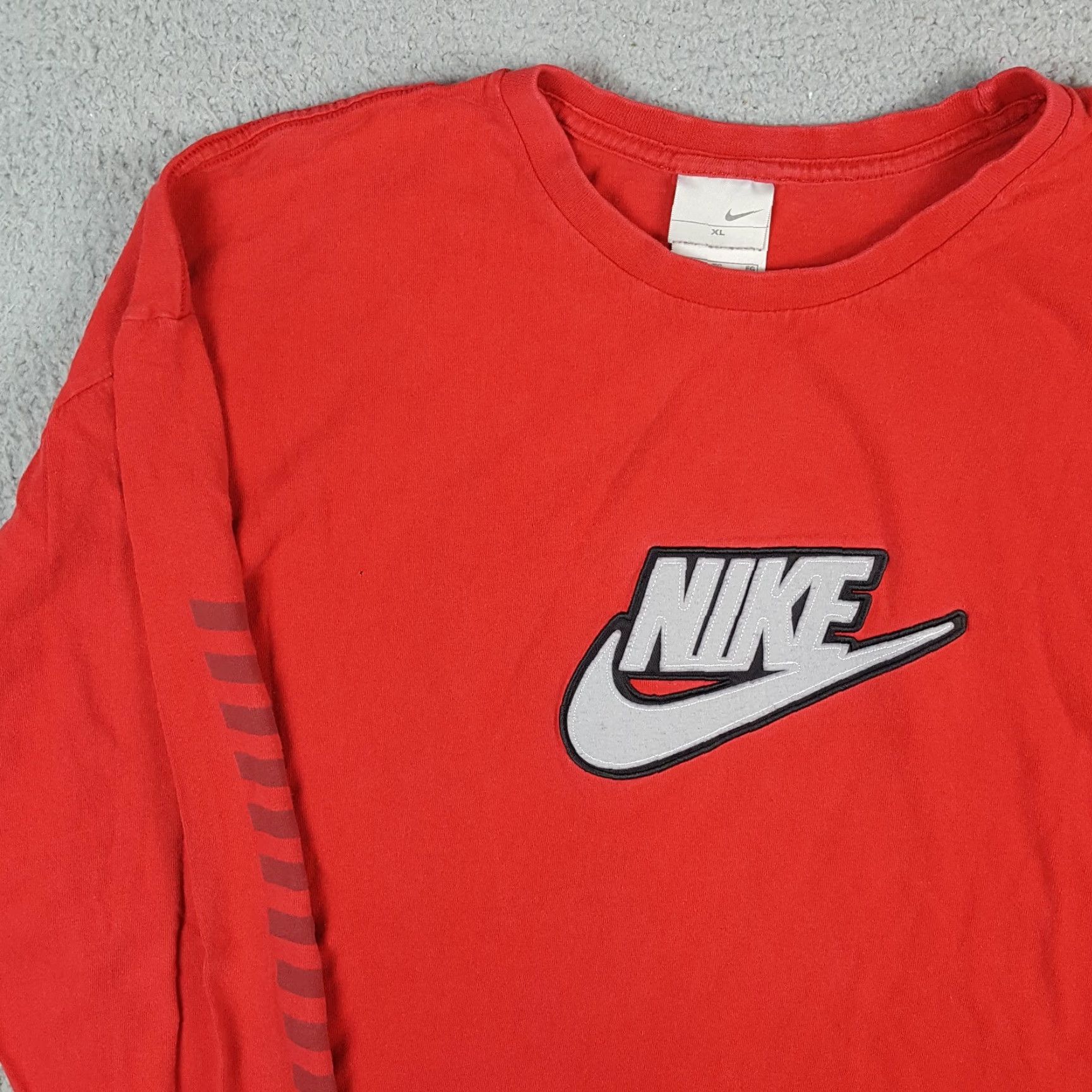 Nike Vintage Nike Swoosh Logo Long Sleeve Men XL Red T-Shirt Grunge 90s Y2K Skater Size US XL / EU 56 / 4 - 4 Thumbnail
