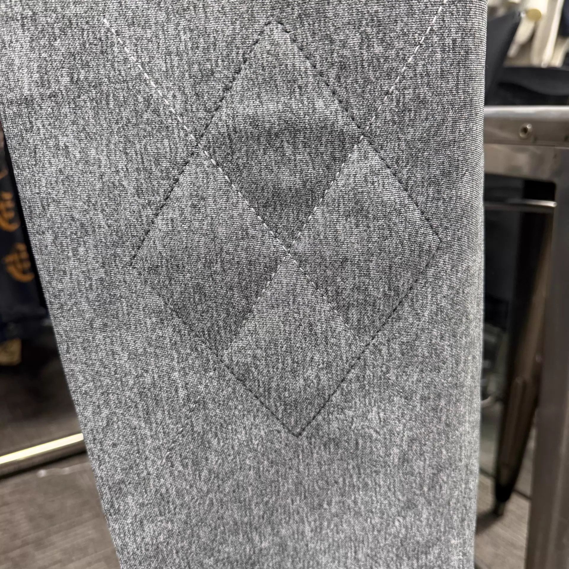 Thom Browne Thom Browne Gray Diamond Knee Panel Sweatpants 1 Size US 29 - 2 Thumbnail
