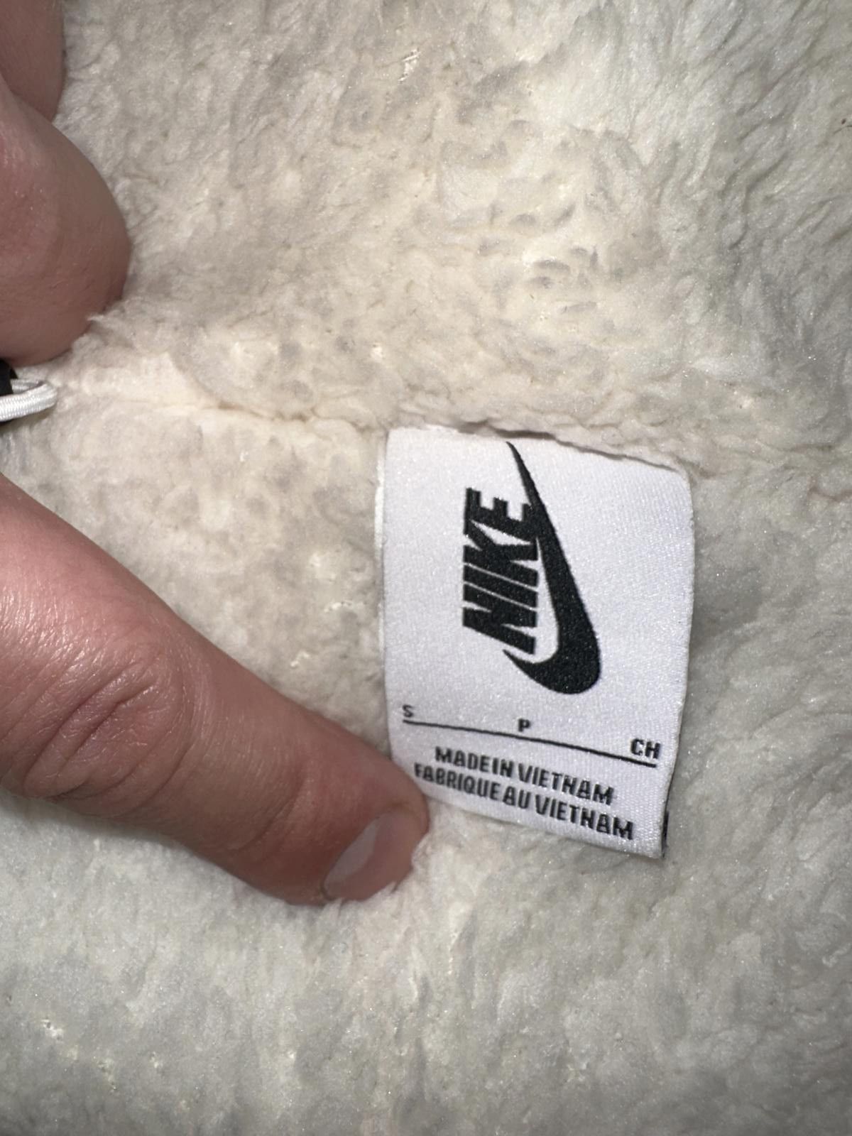 Nike Nike Men’s Fear of God Parka Jacket Metalic Silver Size US S / EU 44-46 / 1 - 9 Thumbnail
