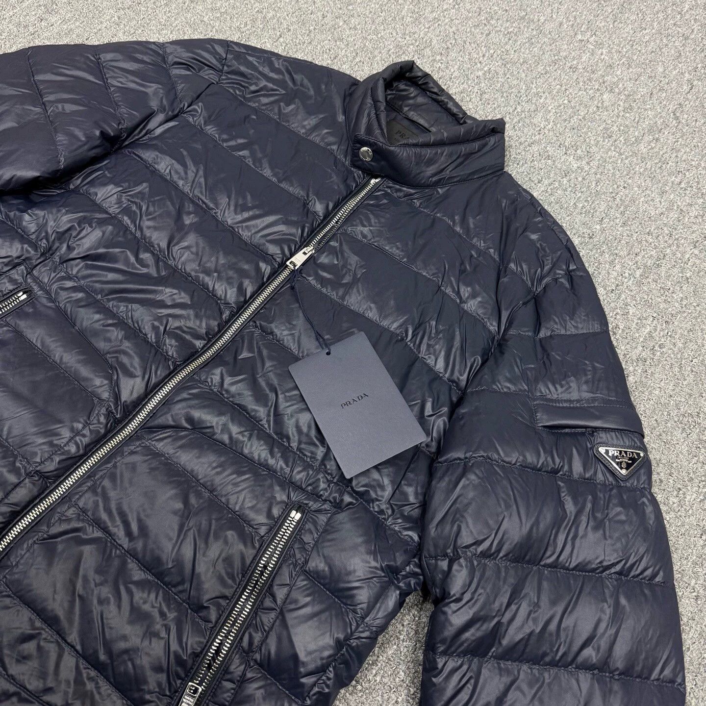 Prada Prada Navy Down Jacket w/ Arm Logo - Size 54 Size US L / EU 52-54 / 3 - 3 Thumbnail