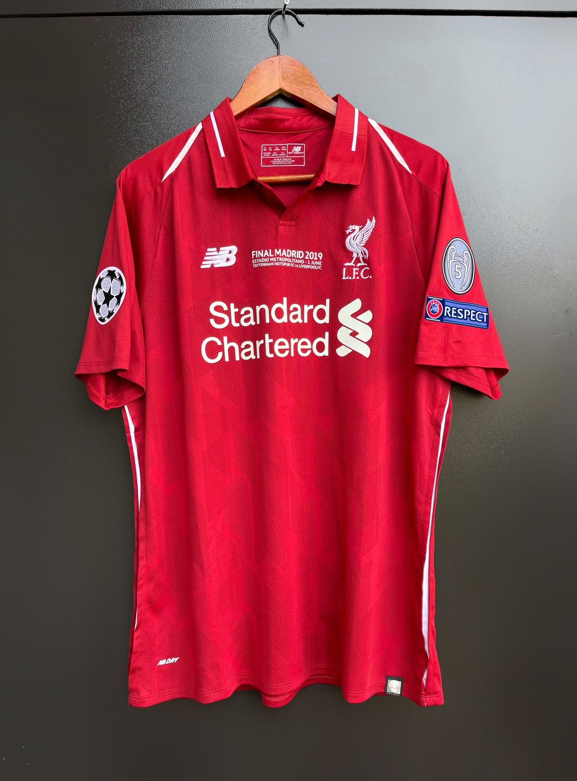 New Balance Liverpool FC 2018/2019 Shirt – Champions League Final Madrid Size US XL / EU 56 / 4 - 1 Thumbnail