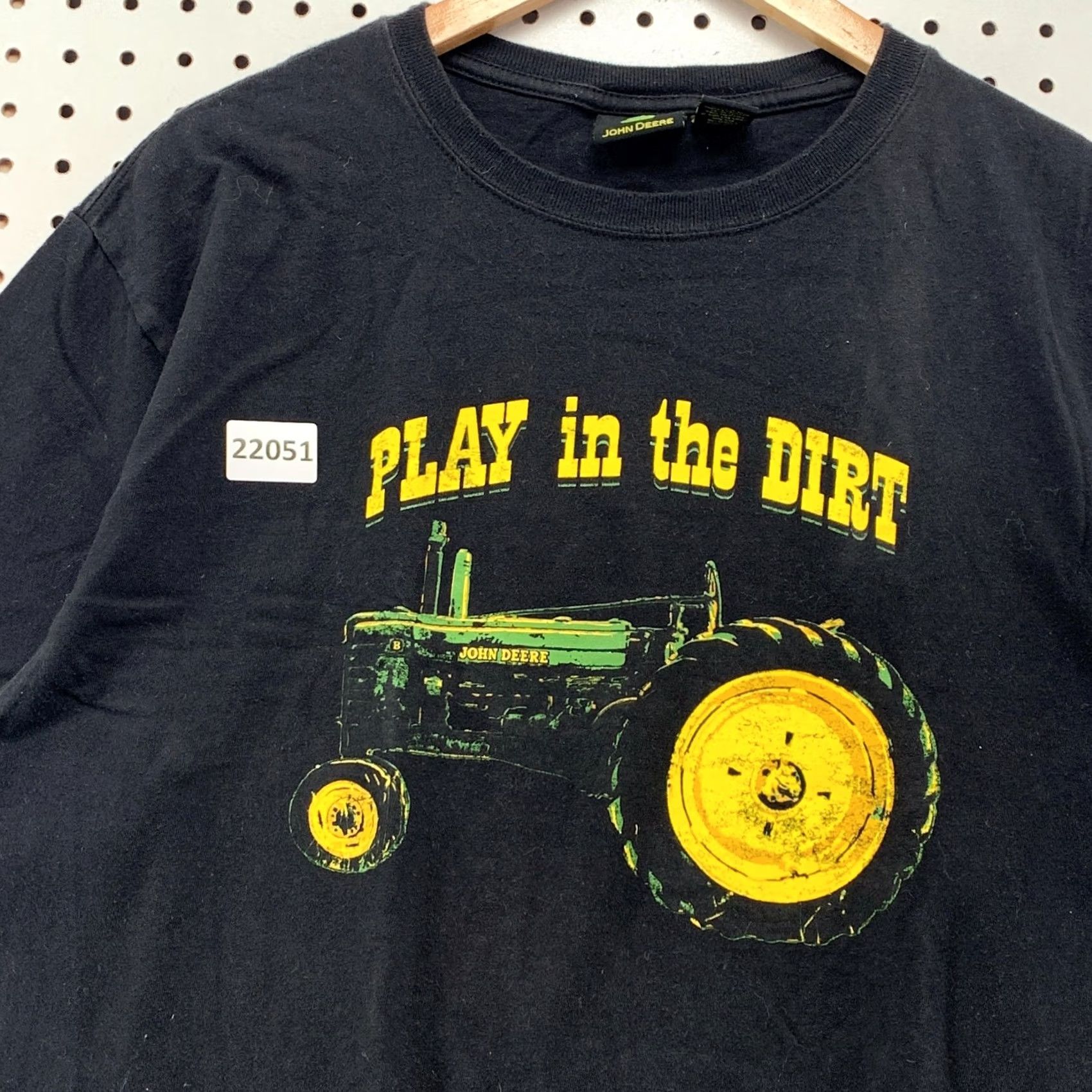 John Deere John Deere Shirt XL Black Play The Dirt Tractor Graphic Men 23x29 Size US XL / EU 56 / 4 - 6 Thumbnail