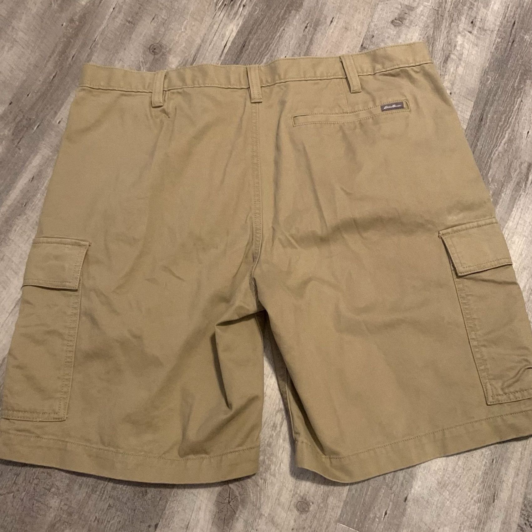 Eddie Bauer Eddie Bauer Cargo Shorts Mens 40 Tan Khaki Brushed Cotton Flat Front Relaxed Size US 40 / EU 56 - 5 Thumbnail