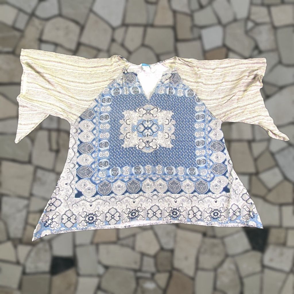 Vintage VINTAGE Sundance Shirt Womens M Blue Beige Paisley Floral Boho Blouse Short Sleeve V-Neck Pullover Relaxed Fit Ladies M Size M / US 6-8 / IT 42-44 - 1 Thumbnail