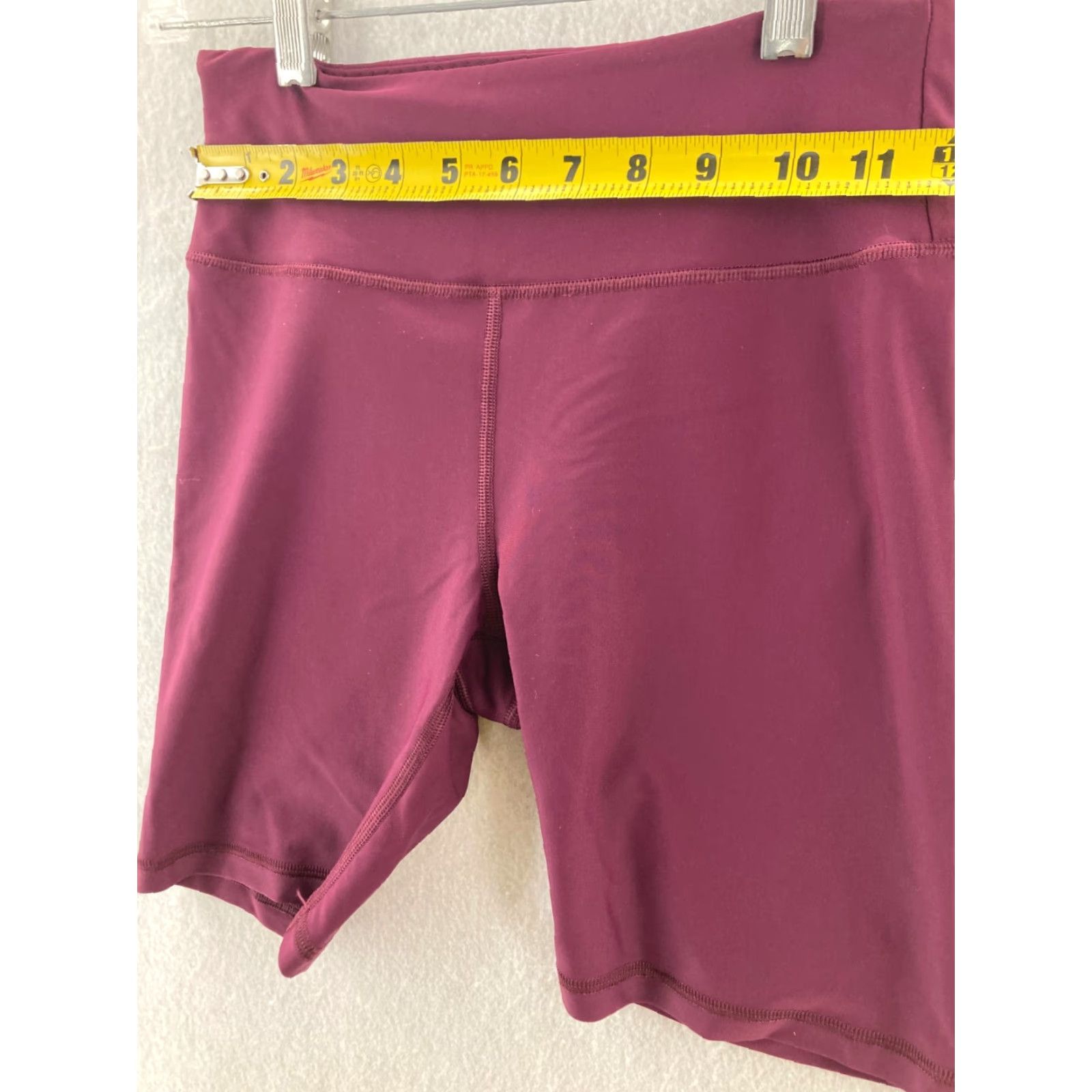 Vintage Victoria’s Secret Pink Victoria Sport Shorts Womens XS Red Geometric Compression Yoga Running 4 in Inseam Slimming Athletic Activewear Womens XS Size 26" / US 2 / IT 38 - 2 Thumbnail