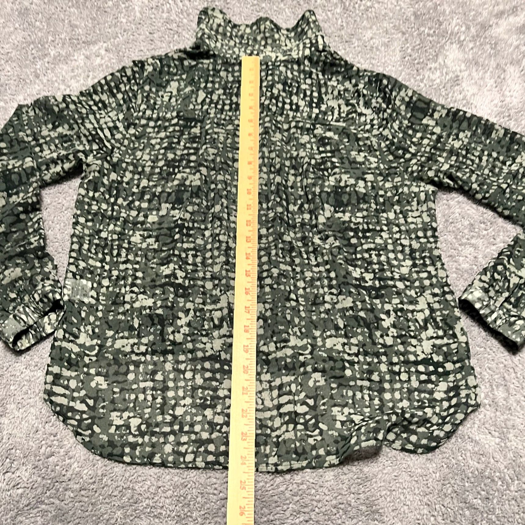 Vintage CAbi Shirt Blouse Womens Small Twist Front Long Sleeve Semi Sheer Green 4339 Womens Size S / US 4 / IT 40 - 5 Thumbnail