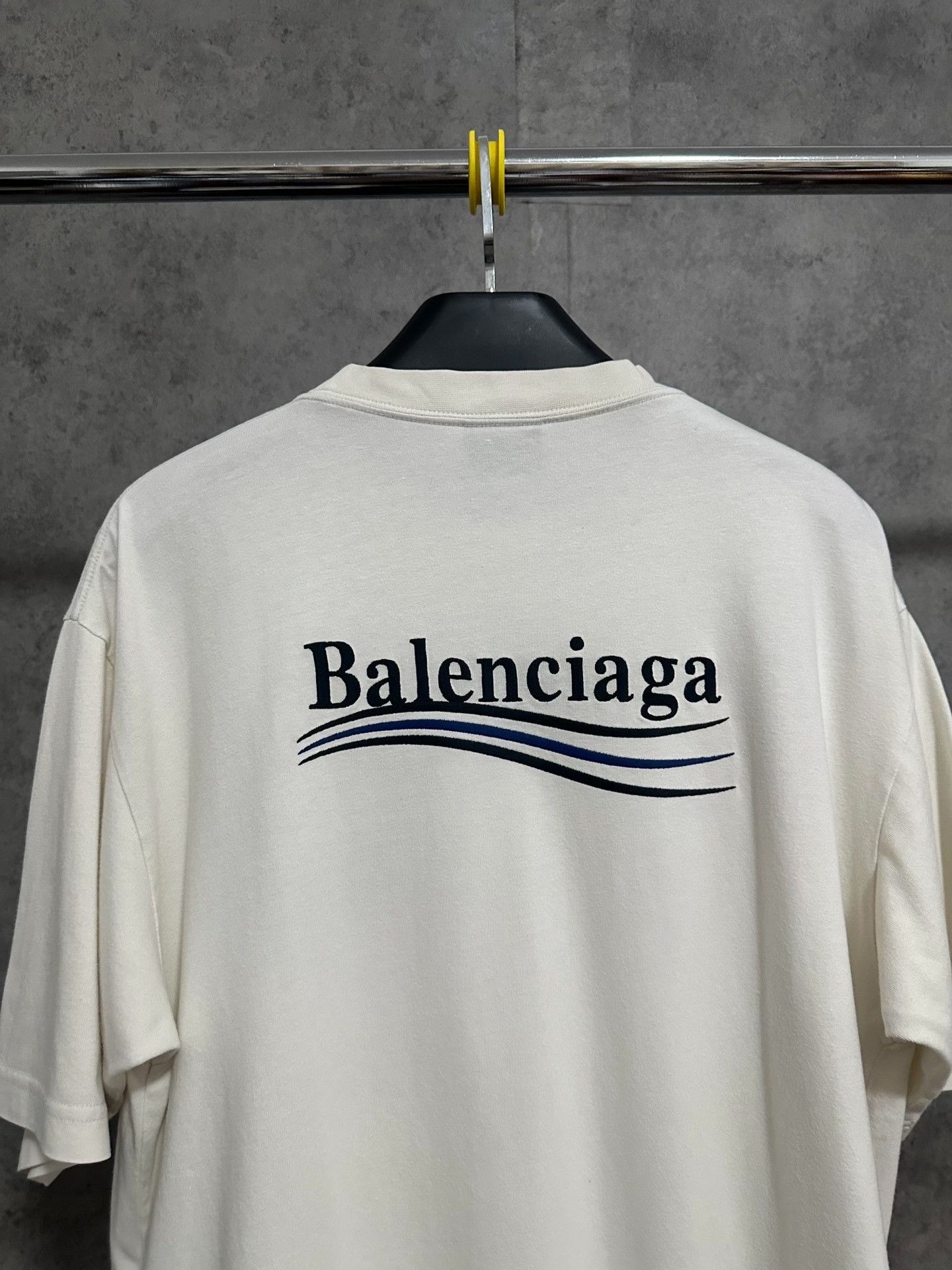 Balenciaga Balenciaga Coke Wave Logo Short Sleeve T-Shirt Size US S / EU 44-46 / 1 - 5 Thumbnail