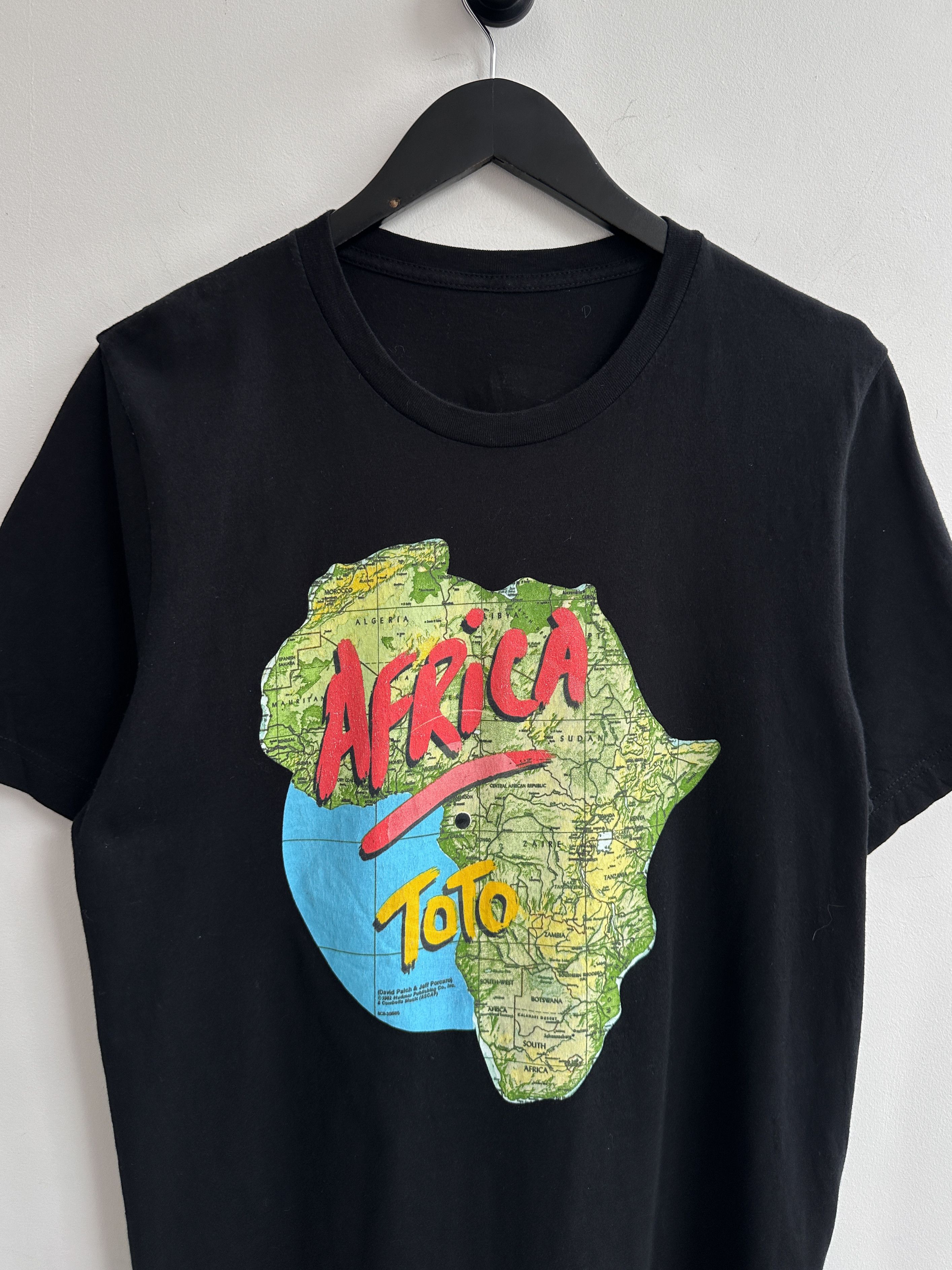 Band Tees Vintage 1992 Toto Africa Band Tee Size US M / EU 48-50 / 2 - 3 Thumbnail