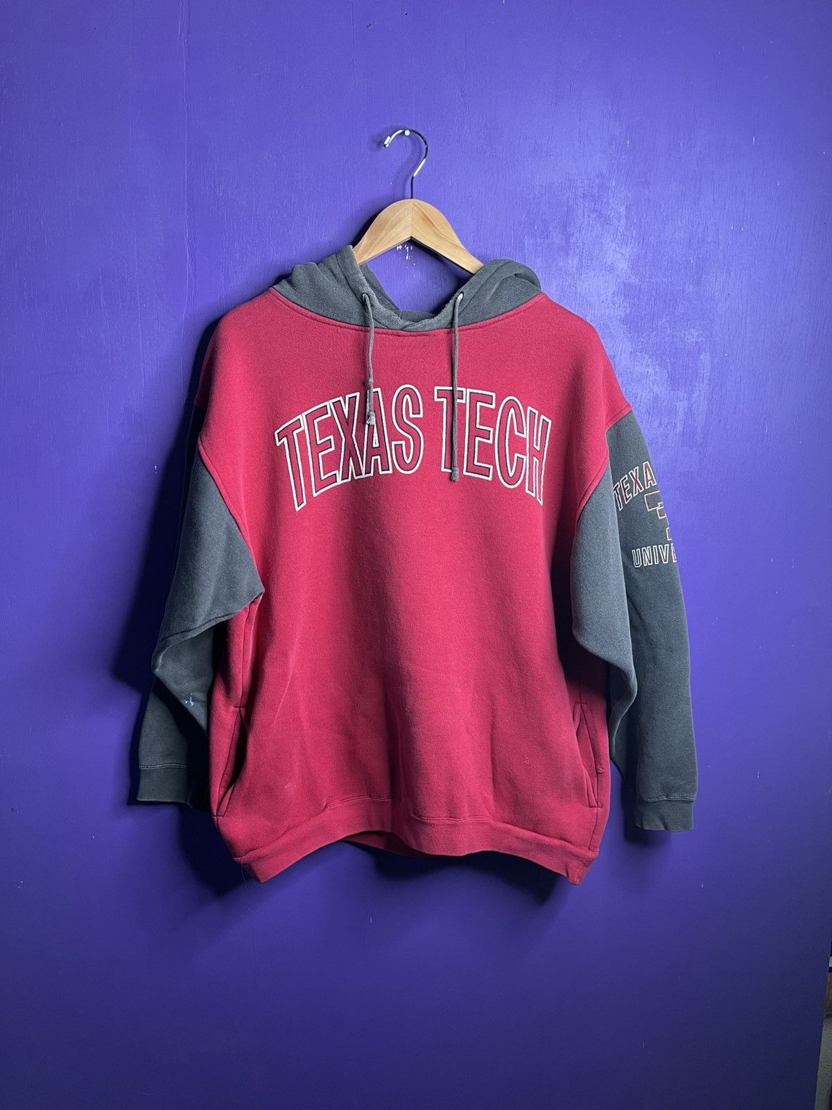 Vintage Vintage 90s Texas tech two tone faded hoodie Size US L / EU 52-54 / 3 - 1 Thumbnail