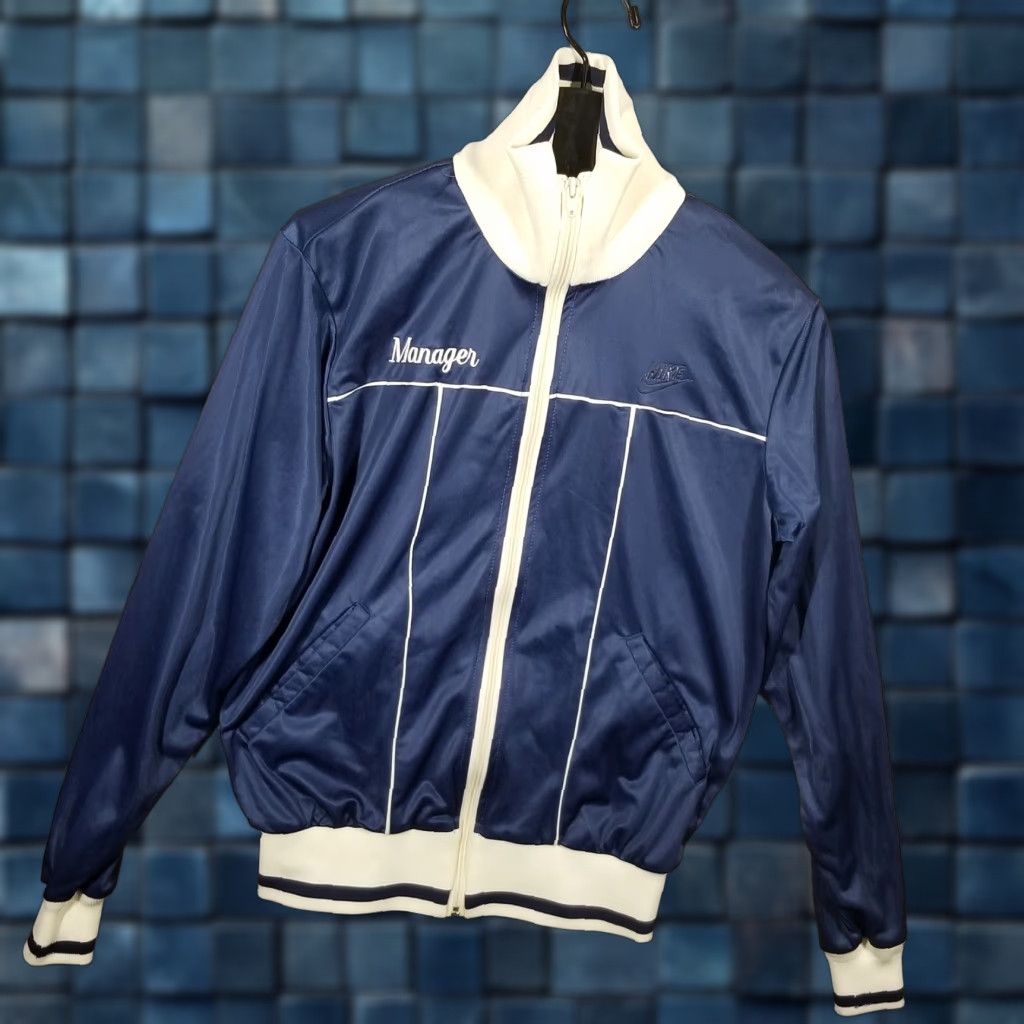 Nike Vintage Nike Jacket Woman Medium Blue White Soccer Manager Swoosh Retro 80s 90s Size US M / EU 48-50 / 2 - 1 Thumbnail