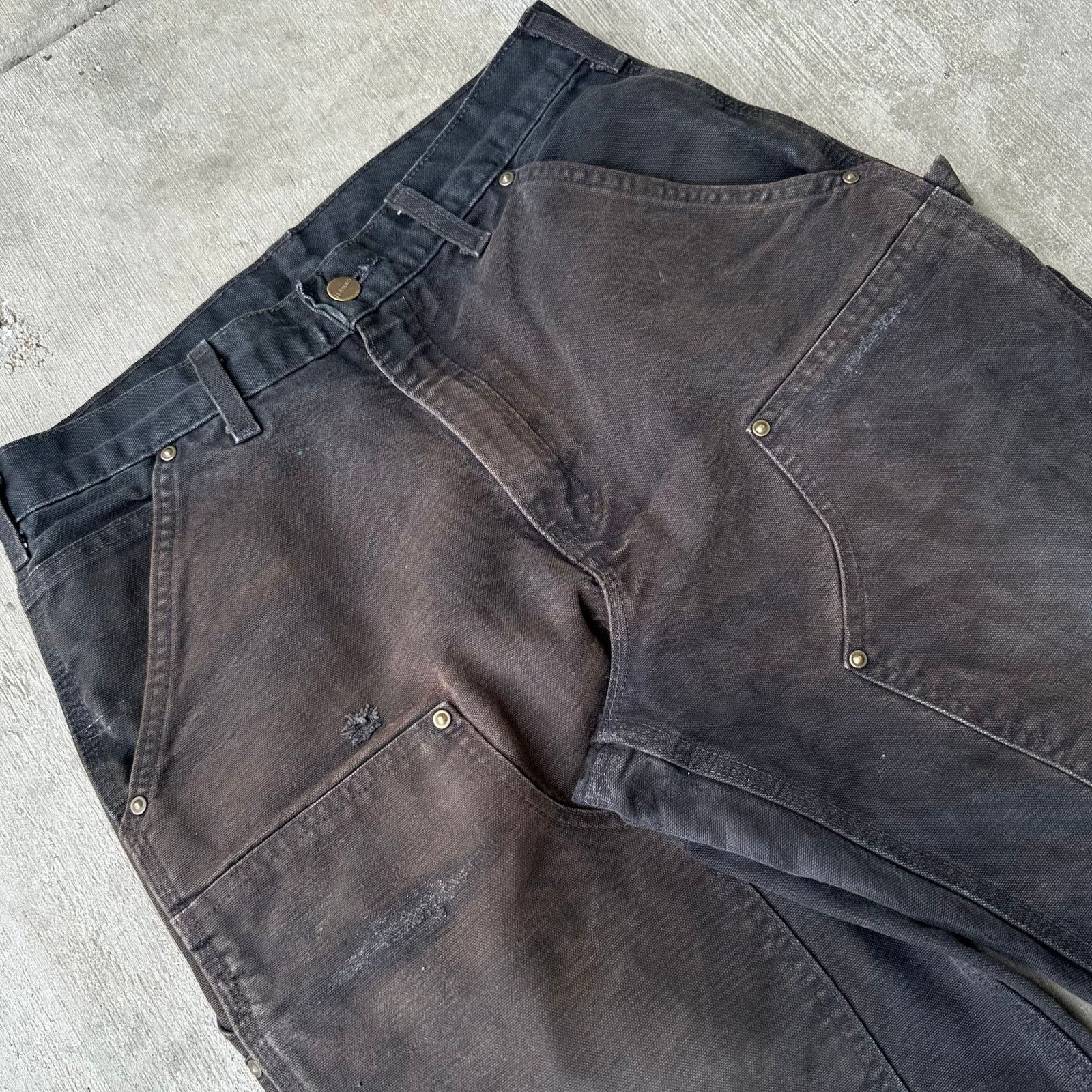 Vintage Carhartt black double knee work wear carpenter pants