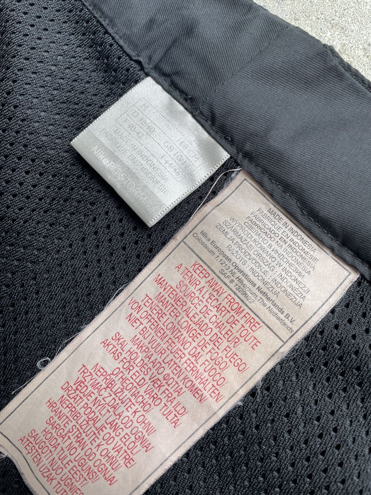 Nike × Vintage Vintage Nike nylon track pants transformers Size US 29 - 6 Thumbnail