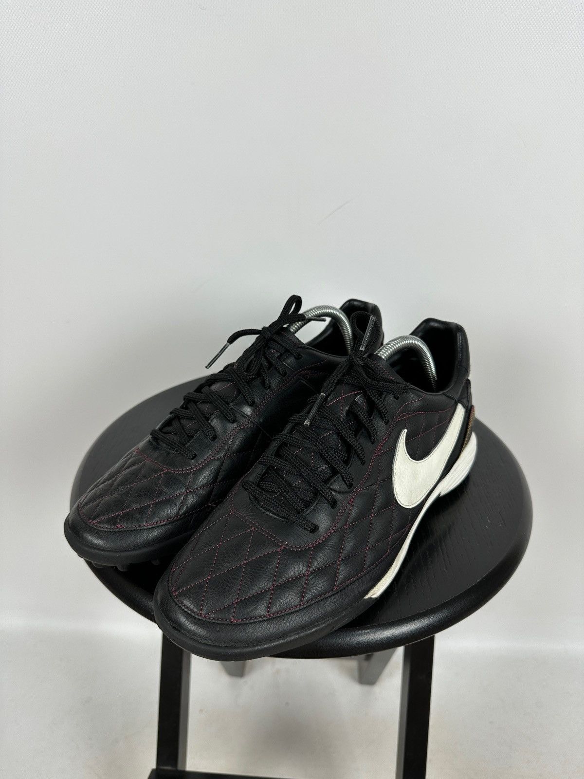 Nike 2008 Nike Tiempo R10 Ronaldinho Leather Football Shoes Size US 10 / EU 43 - 6 Thumbnail