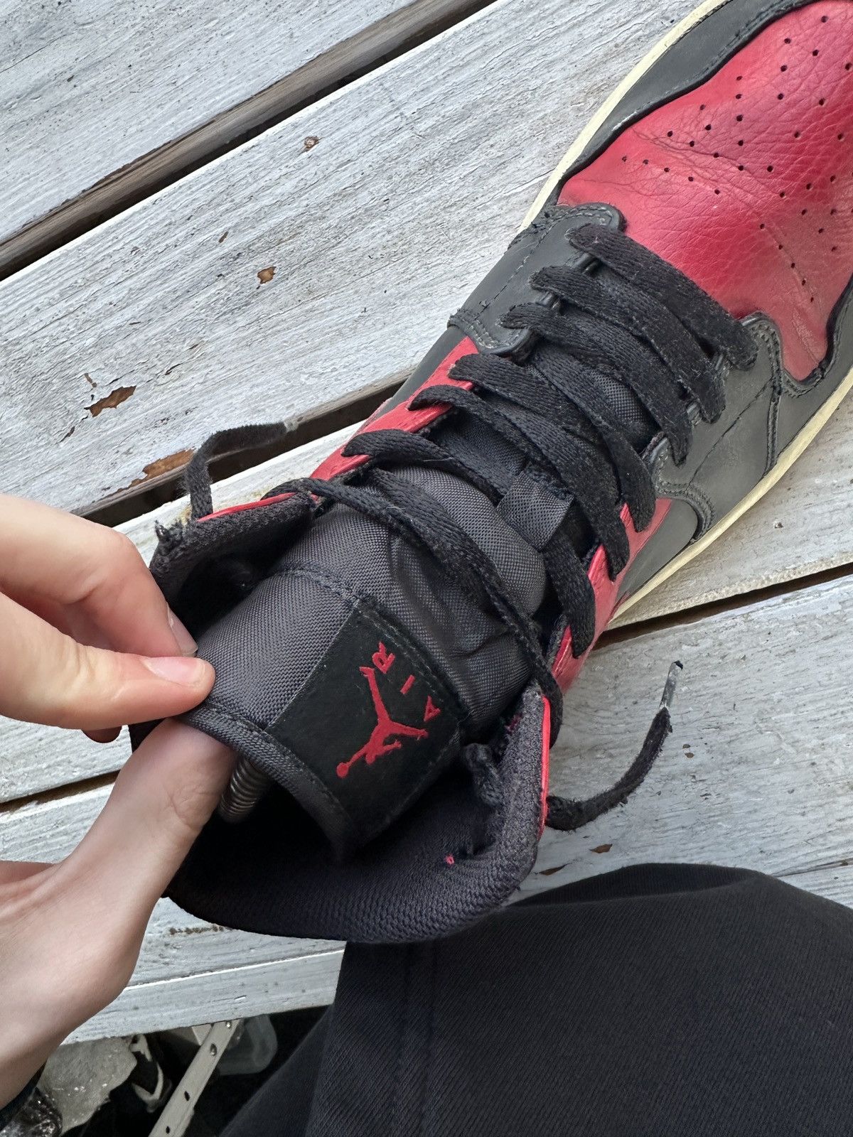 Nike 🚨NIKE AIR JORDAN 1 BRED MID RED BLACK WITH LOGO SHOES Size US 8.5 / EU 41-42 - 9 Thumbnail