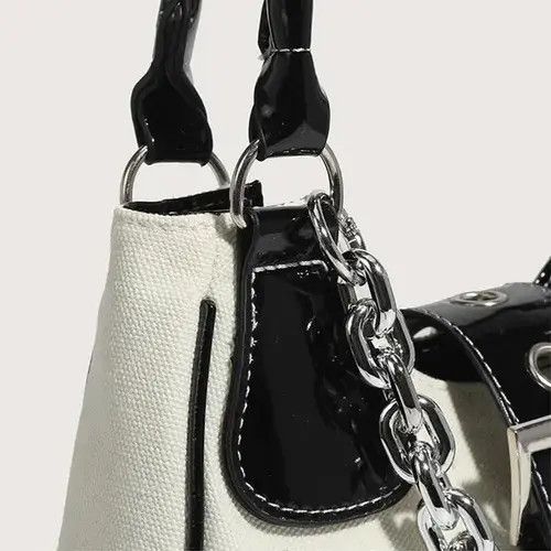 Goods Bag Patent Leather Chain Crossbody Bag Size ONE SIZE - 3 Thumbnail