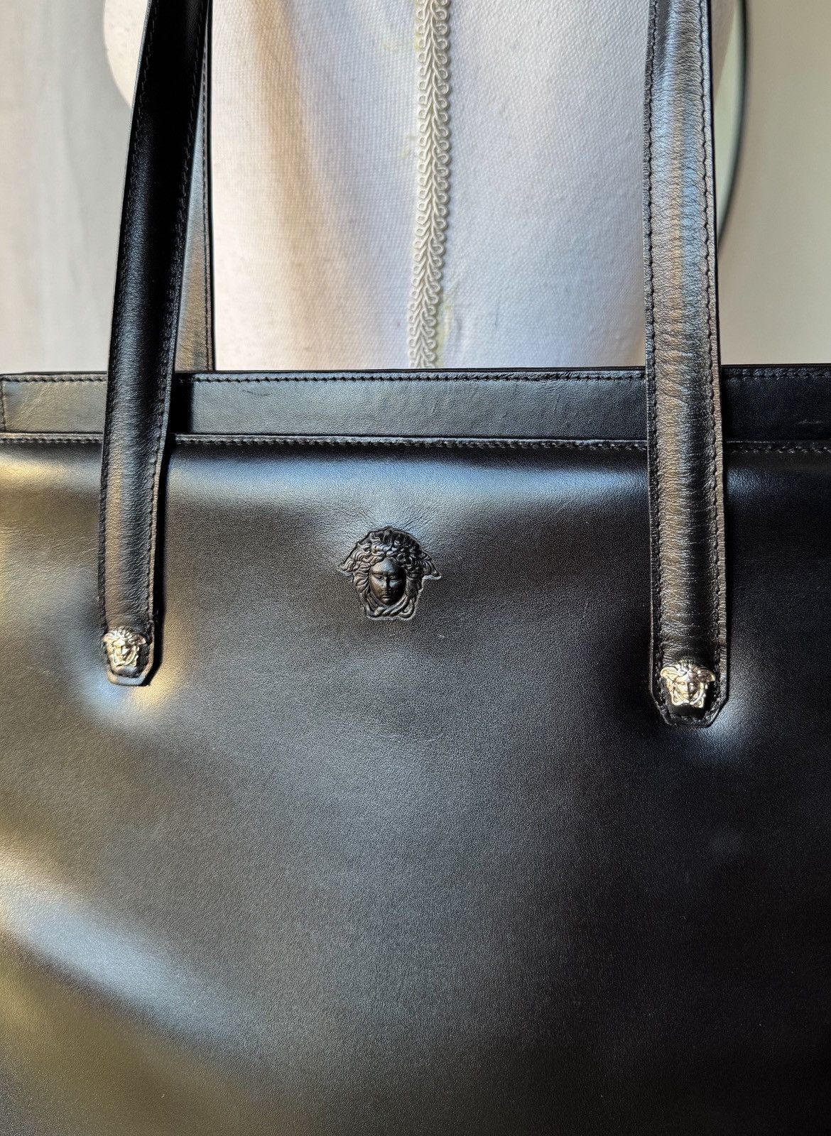 Versace Gianni Versace black leather bag Versace Medusa head Size ONE SIZE - 3 Thumbnail