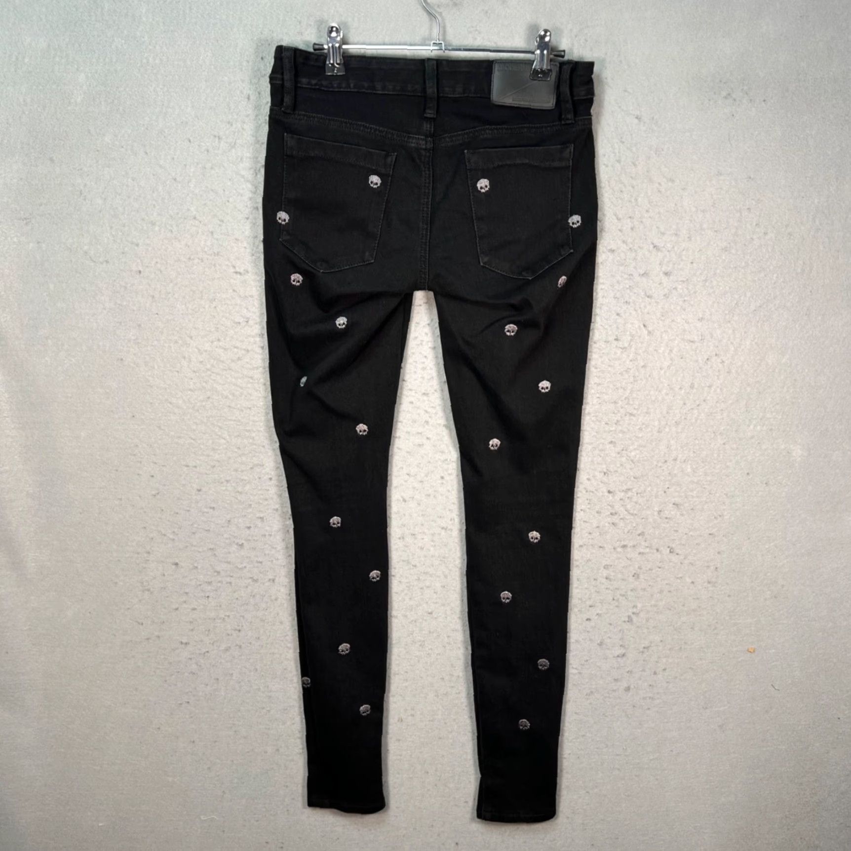Vintage Modern Saints Womens Jeans Skinny Black 1 Skull Embroidery Denim 5-Pocket Rise Low Inseam 28in XS? Size 25" / US 0 / IT 36 - 2 Thumbnail