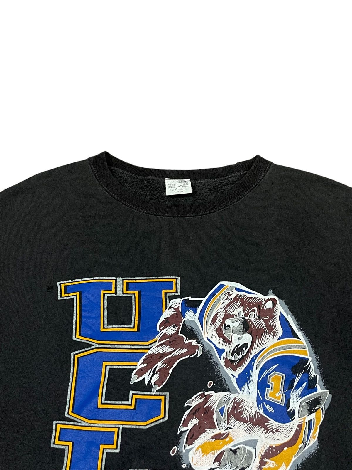 NFL Rare Vintage UCLA Bruins Football Team Distressed Sweatshirt Size US L / EU 52-54 / 3 - 8 Thumbnail