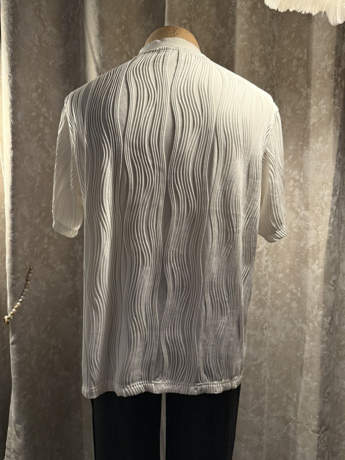 Other Sculpted Wave Texture Top – Minimalist Design Size US M / EU 48-50 / 2 - 8 Thumbnail