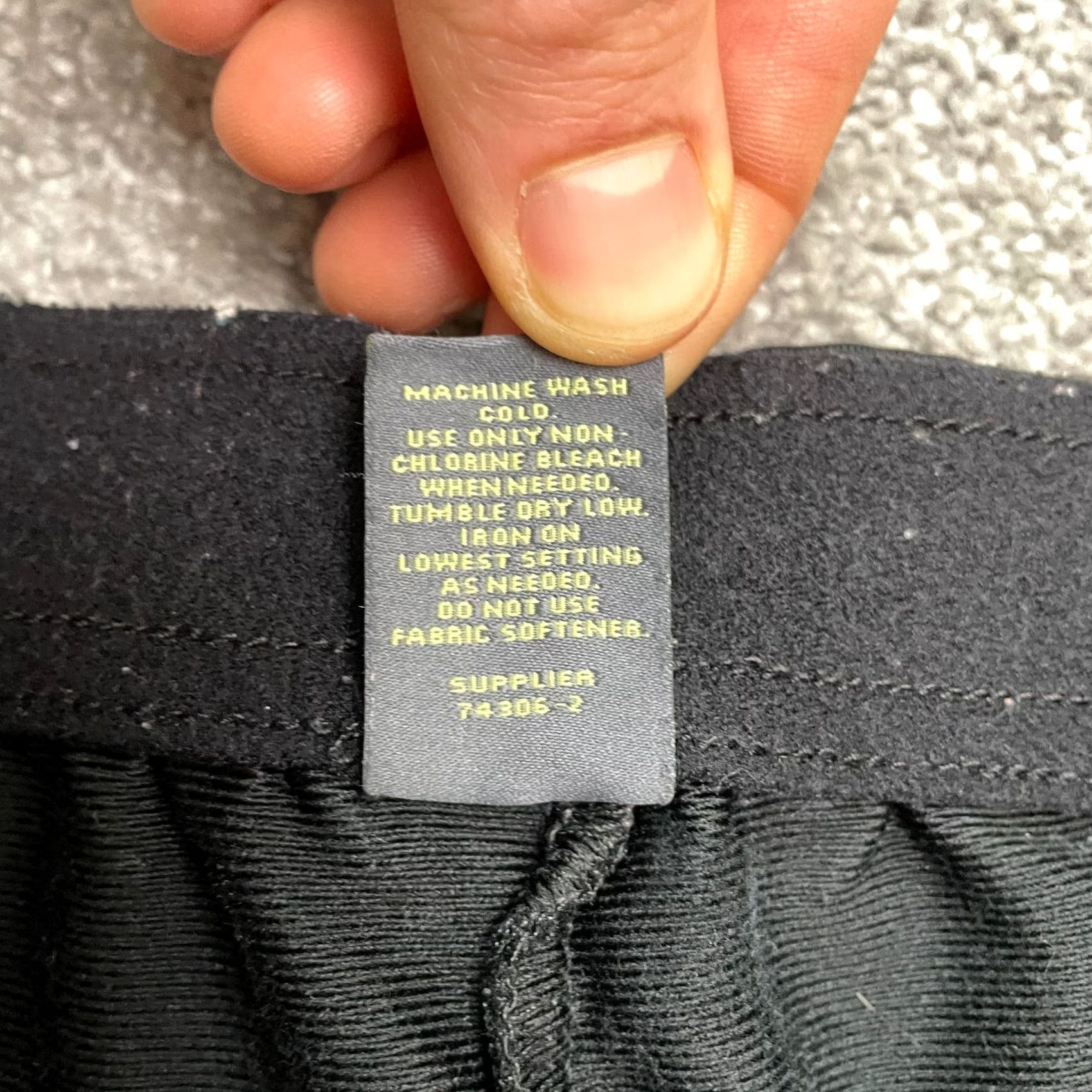 Vintage Xersion Active Pants Mens M Black Straight Ankle Zip Elastic Outdoor 28x31 Pants Size US 31 - 7 Thumbnail
