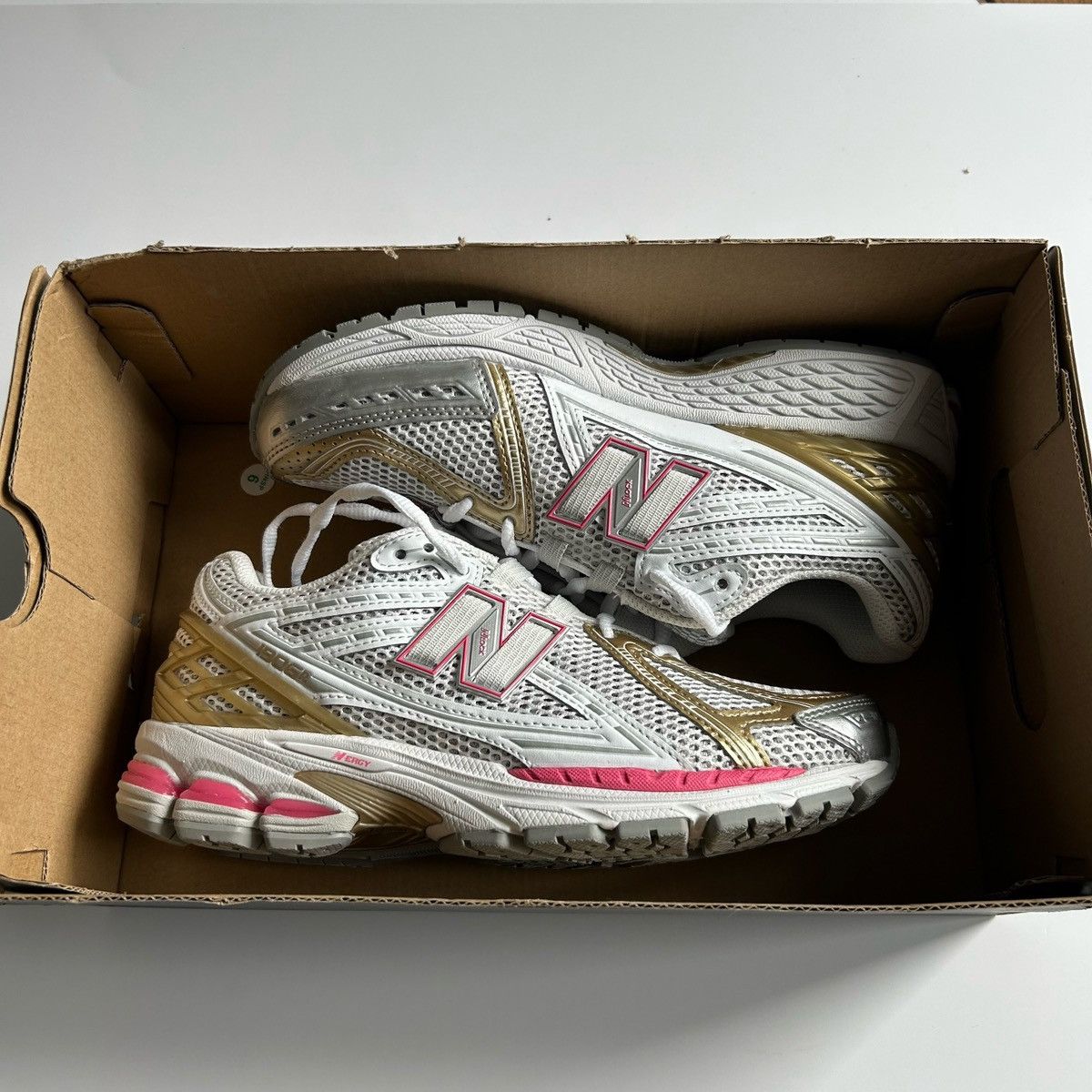New Balance NEW BALANCE U1906RH 'Silver Metallic Dragon Berry Womens 7.5 Size US 7.5 / IT 37.5 - 1 Thumbnail