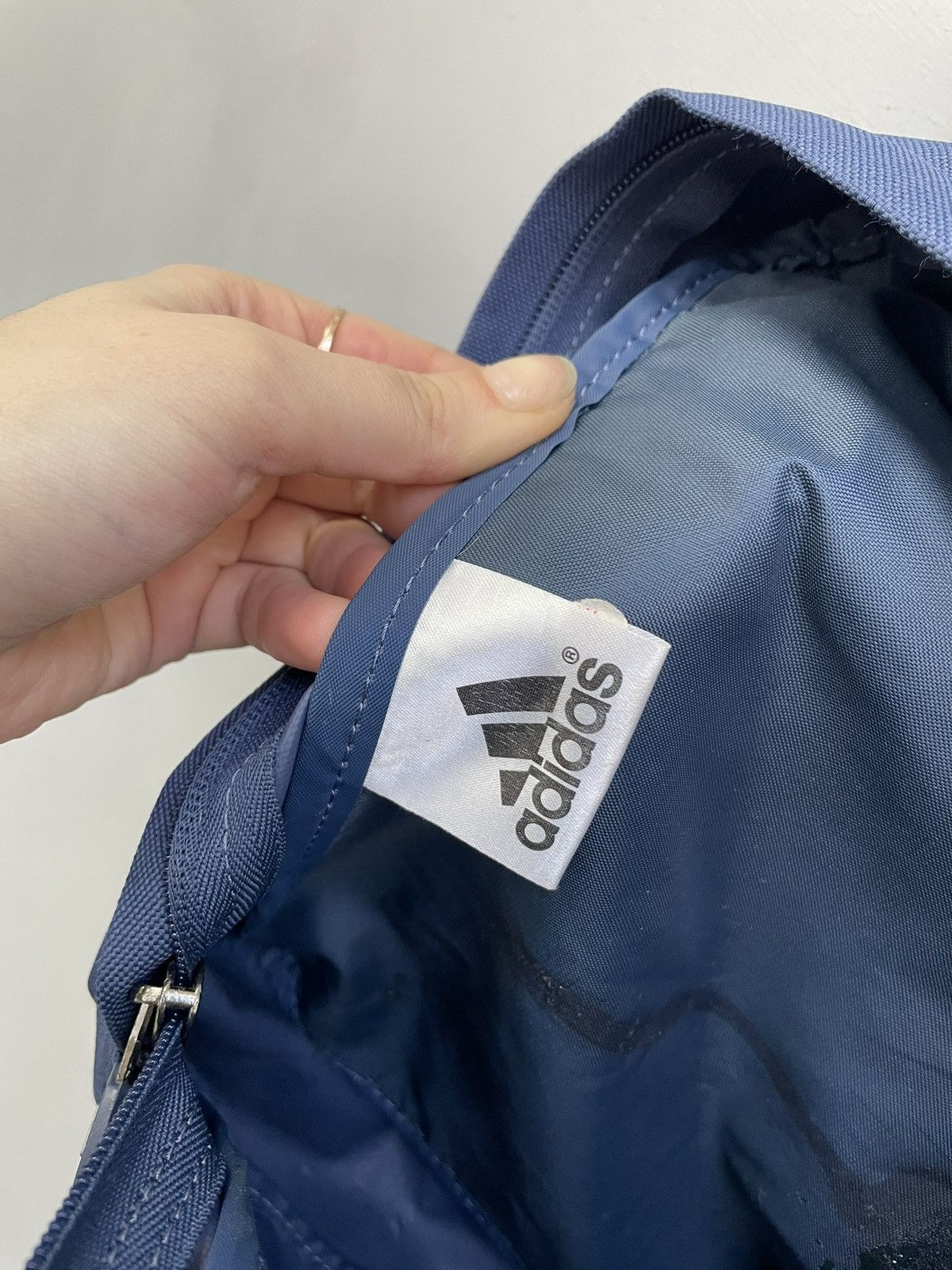 Adidas Adidas blue beige crossbody sling bag vintage 2000s y2k Size ONE SIZE - 13 Thumbnail
