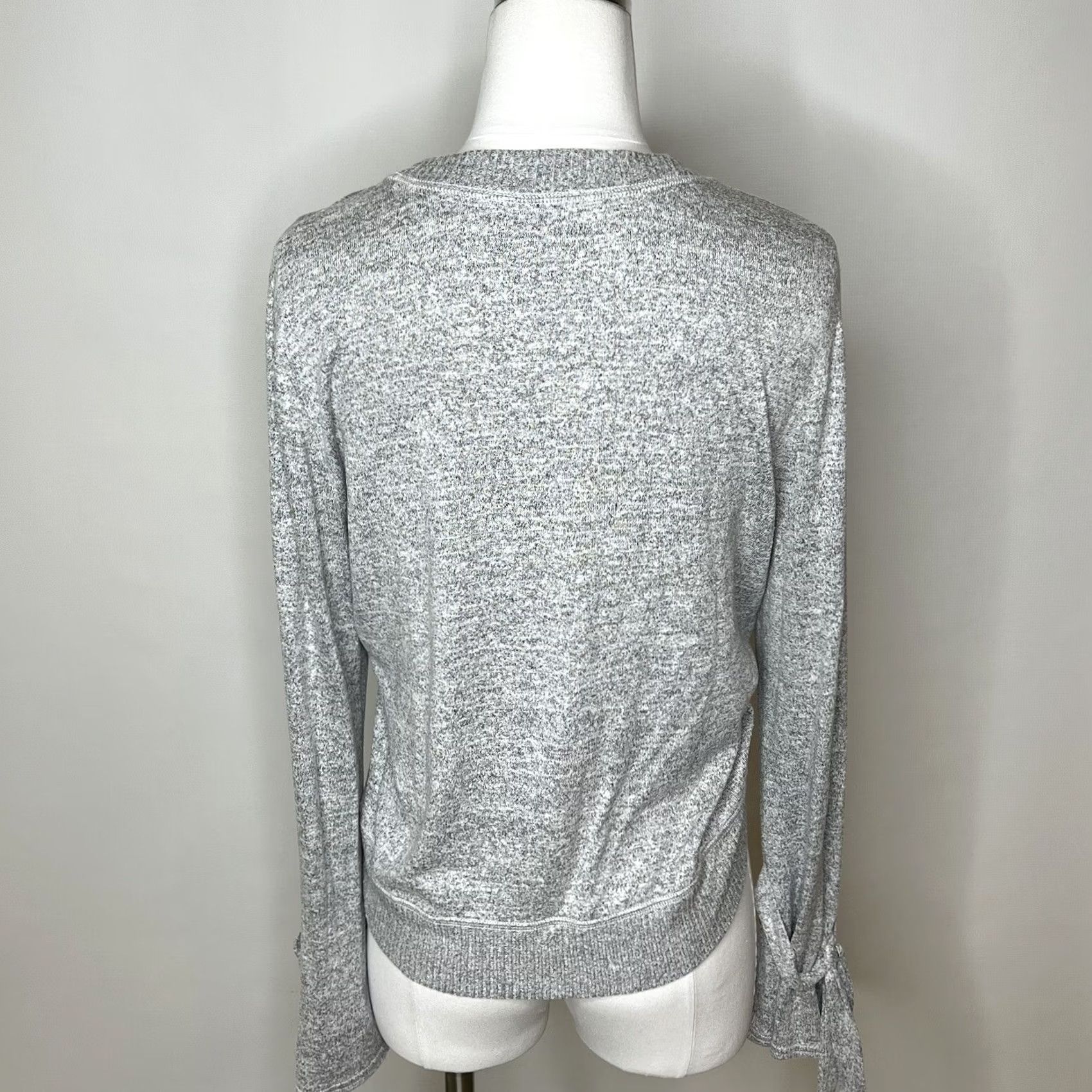 Abercrombie & Fitch Abercrombie & Fitch Gray Pullover Sweater Crew Neck Flare Sleeves With Tie Size Small Womens Knitted Knit Casual/Workwear Size S / US 4 / IT 40 - 3 Thumbnail