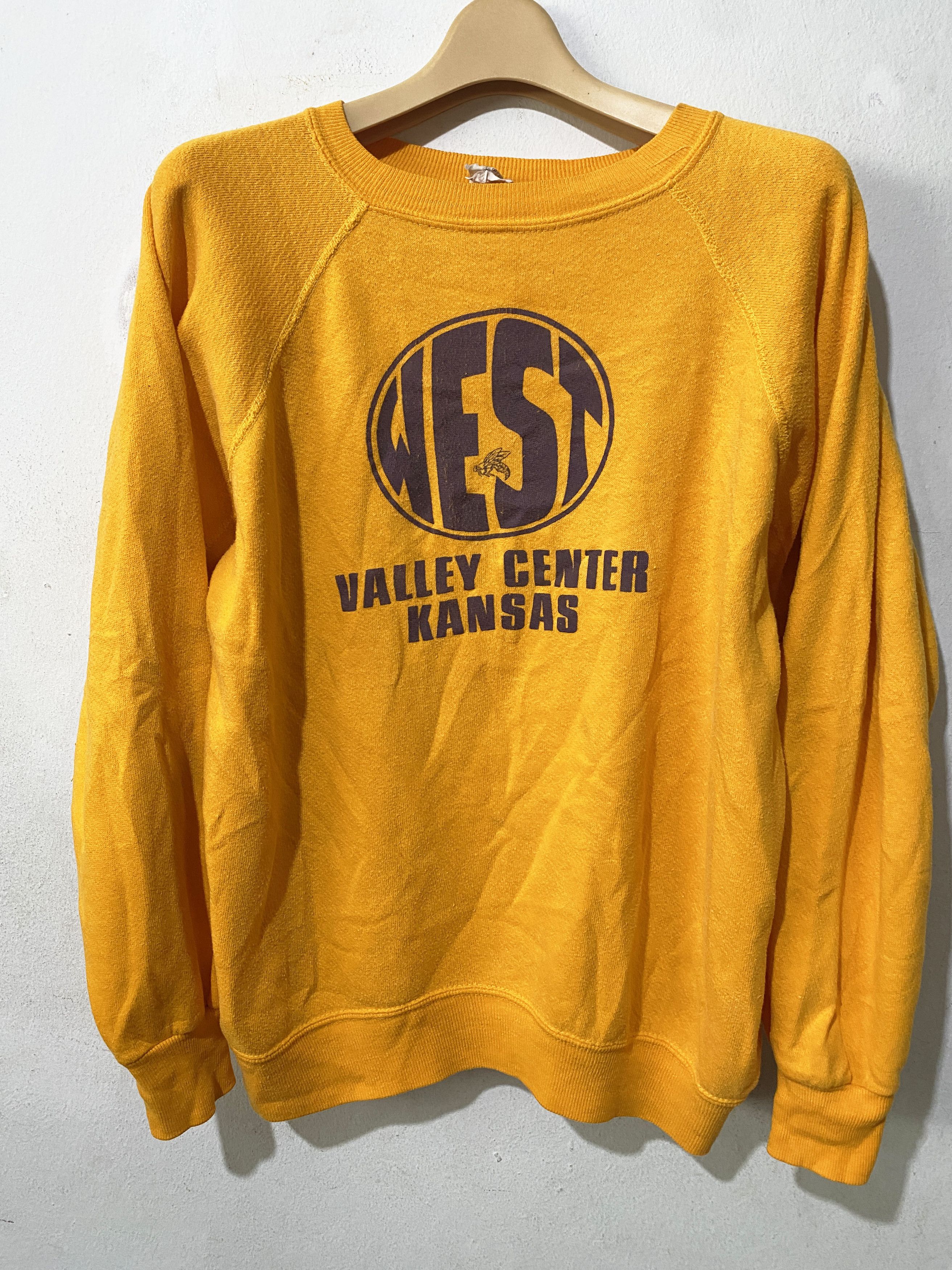 Vintage Vintage 80s Valley Center Kansas Sweatshirt Size US S / EU 44-46 / 1 - 1 Thumbnail