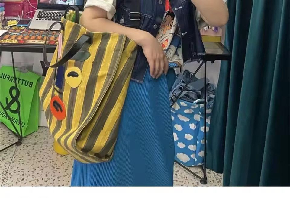 Handmade Canvas Capacity Designer Cartoon Shoulder Shopping Bag Size ONE SIZE - 7 Thumbnail