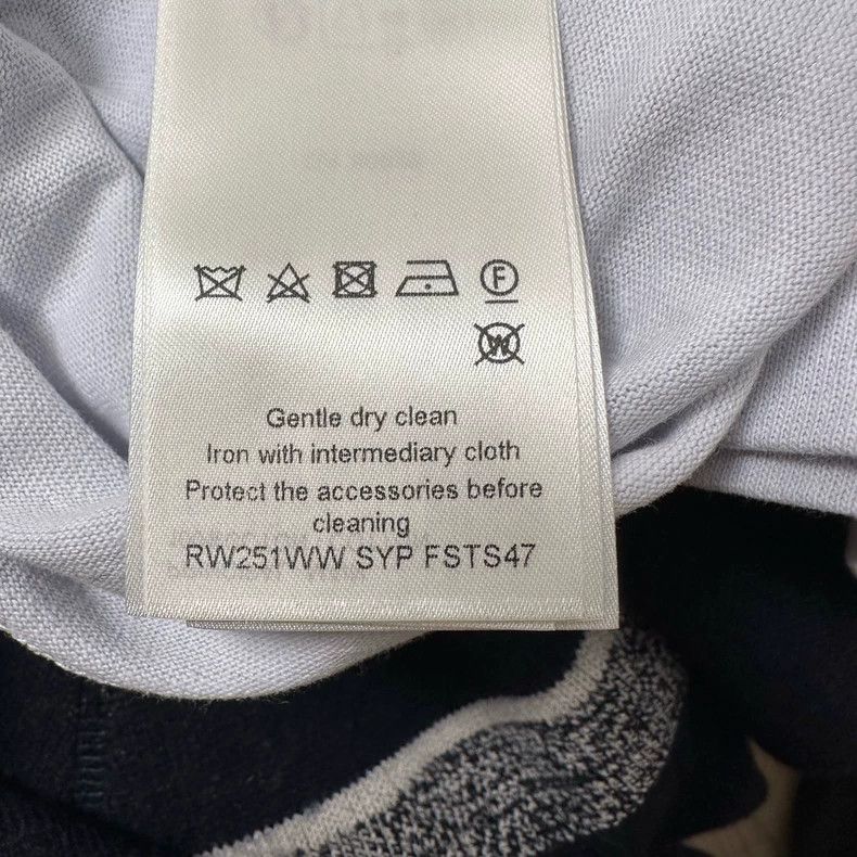 Louis Vuitton Louis Vuitton Worn washed monogram logo short sleeves Size S / US 4 / IT 40 - 5 Thumbnail