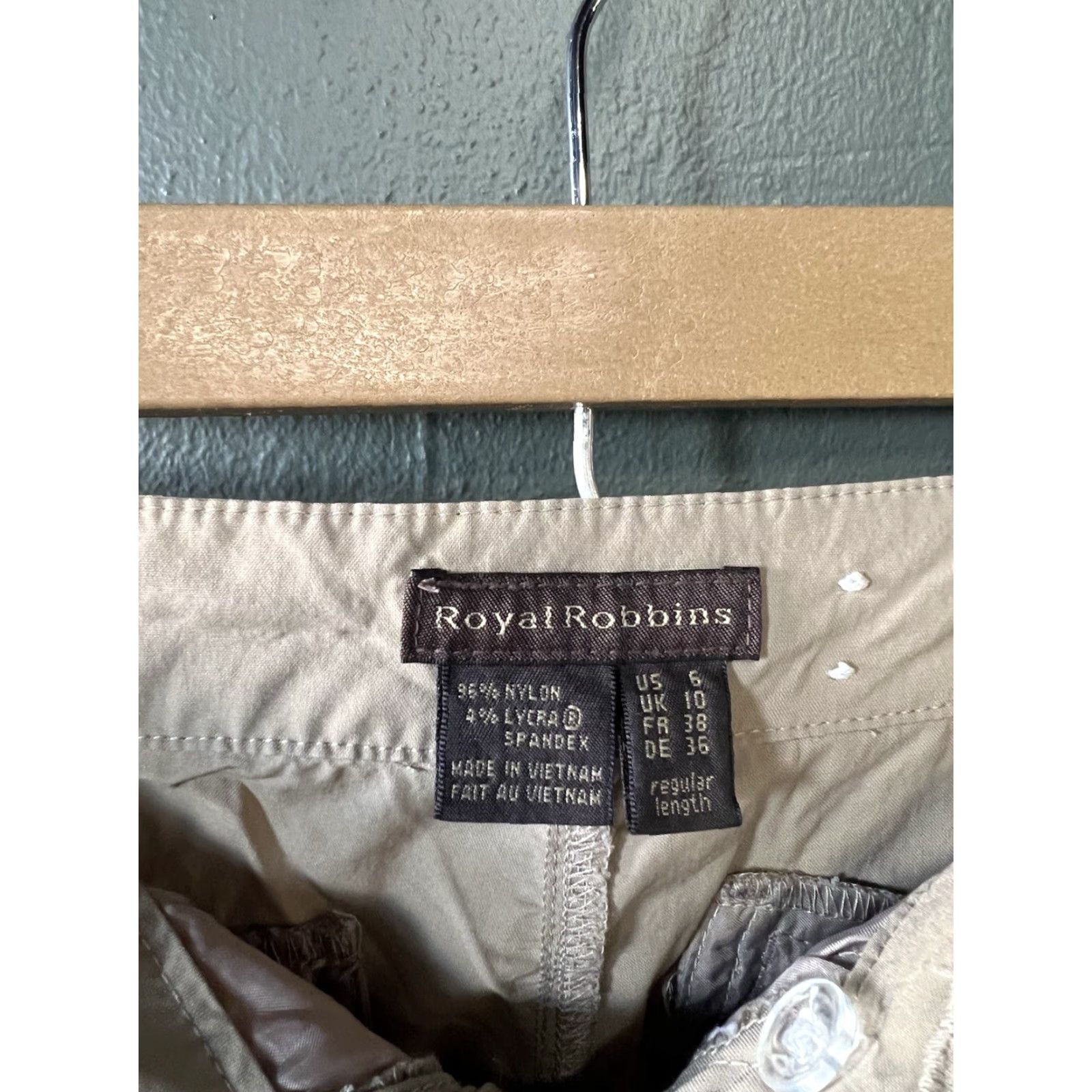 Royal Robbins VINTAGE Royal Robbins Khaki Nylon Outdoor Hiking Pants Womens 6 Beige 30 Inseam Pants Size 28" / US 6 / IT 42 - 3 Thumbnail