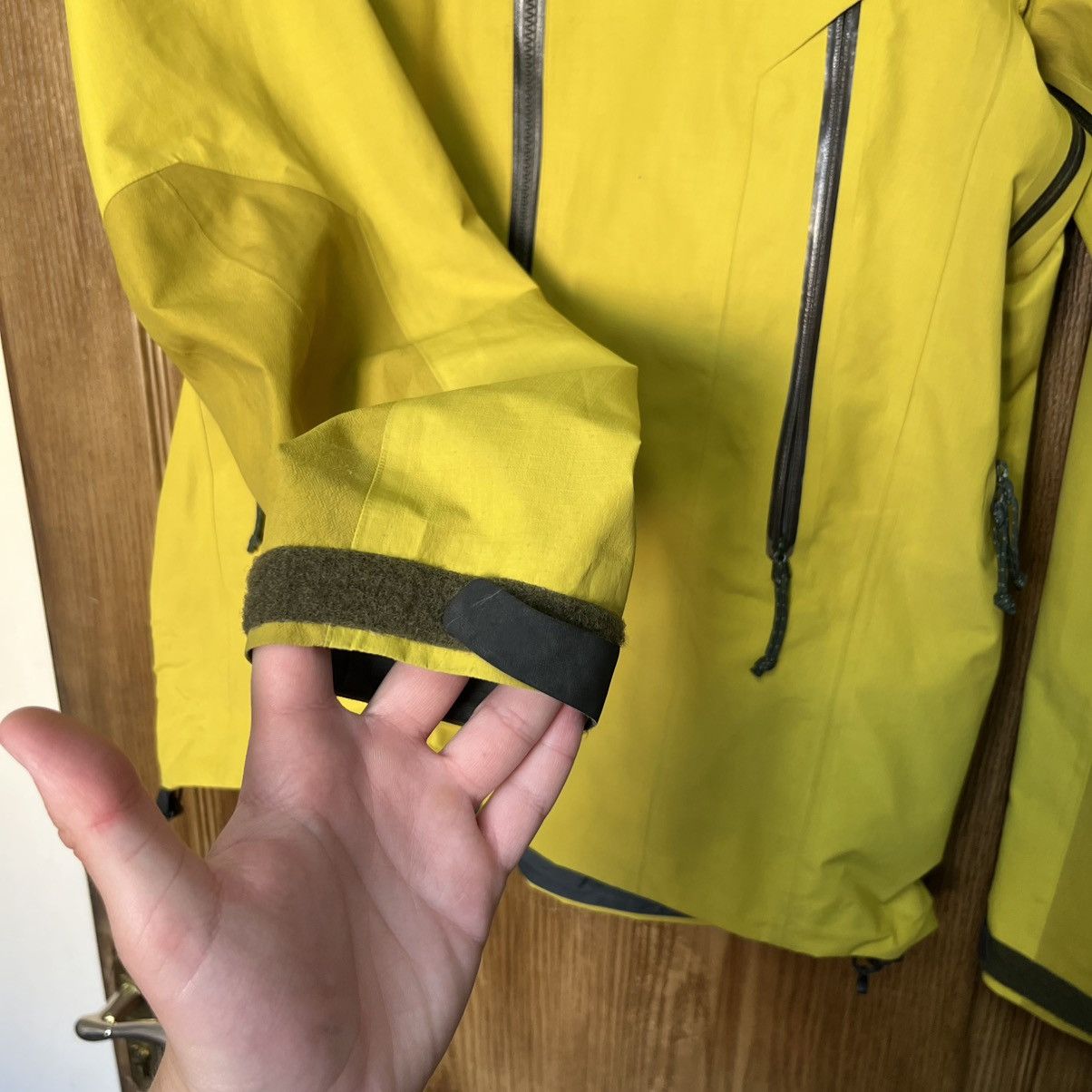 Arc'teryx Rare Vintage Arcteryx Jacket Gore Tex Mens Size US S / EU 44-46 / 1 - 7 Thumbnail