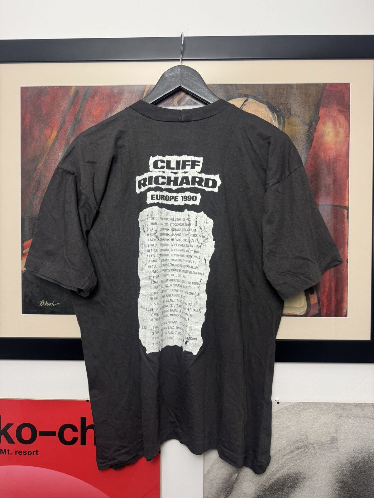 Band Tees Vintage 90s Cliff Richard Pop Singer Stronger Eu Tour Tee Size US L / EU 52-54 / 3 - 2 Thumbnail