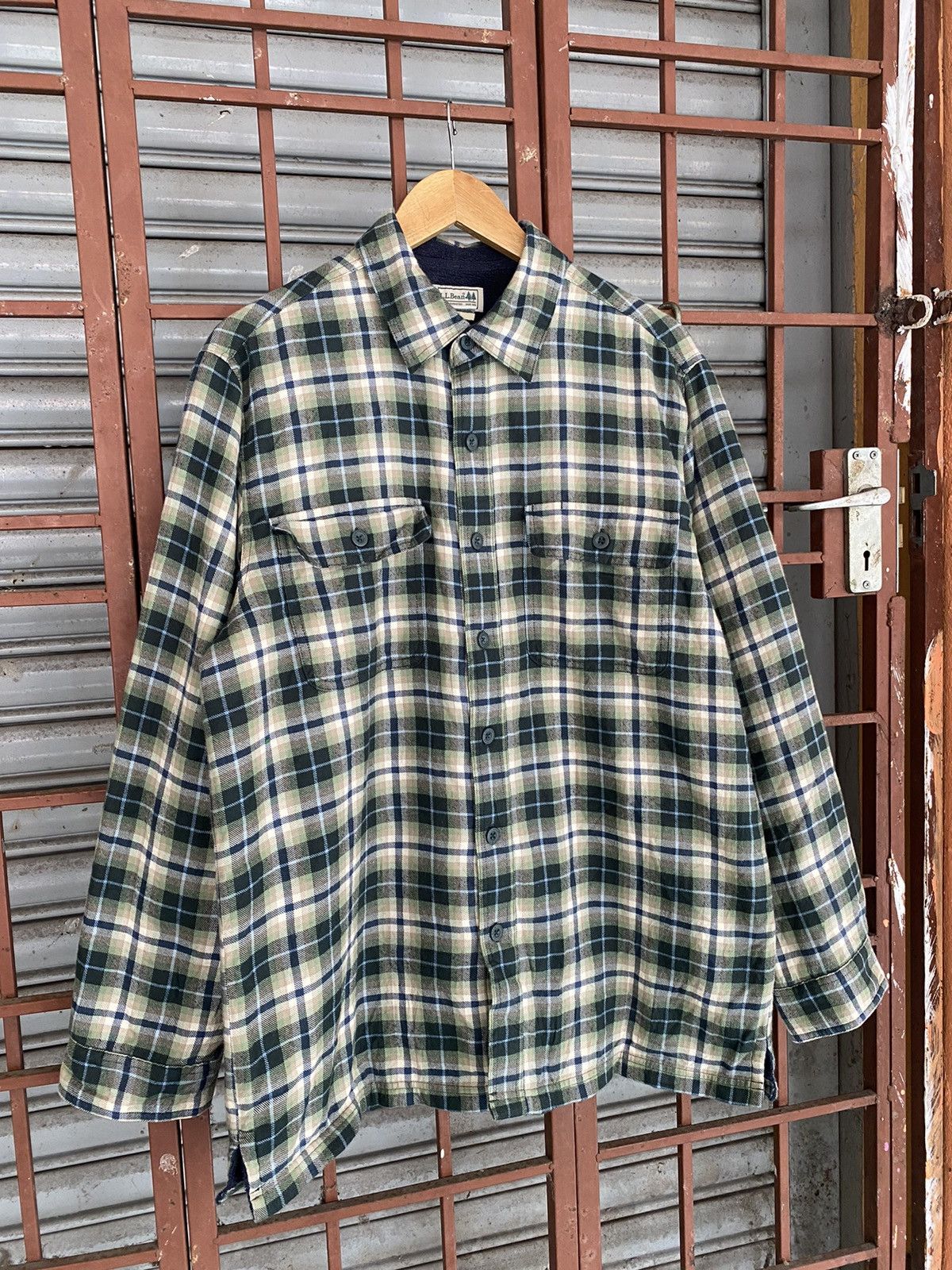 Japanese Brand Vintage L.L Bean Flannel Button Jacket Size US L / EU 52-54 / 3 - 1 Thumbnail