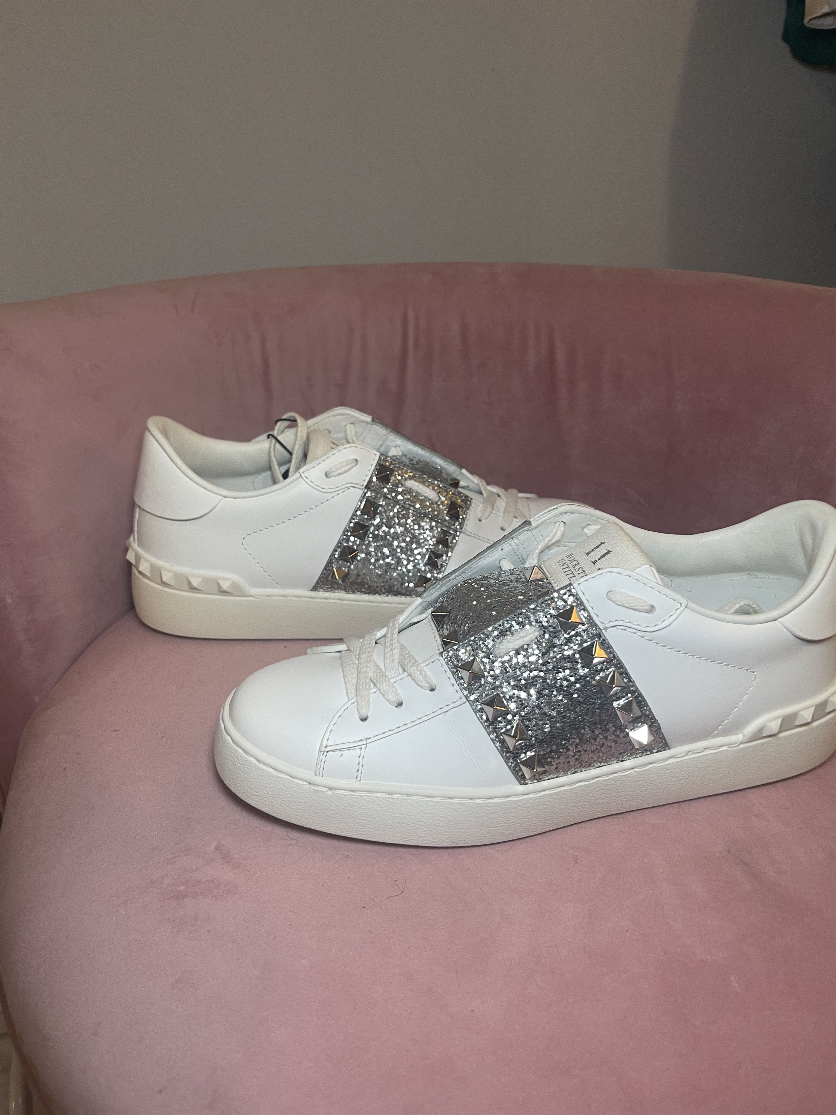 Valentino Valentino White Silver Valentino Rockstud Untitled Sneaker Size US 7 / IT 37 - 3 Thumbnail