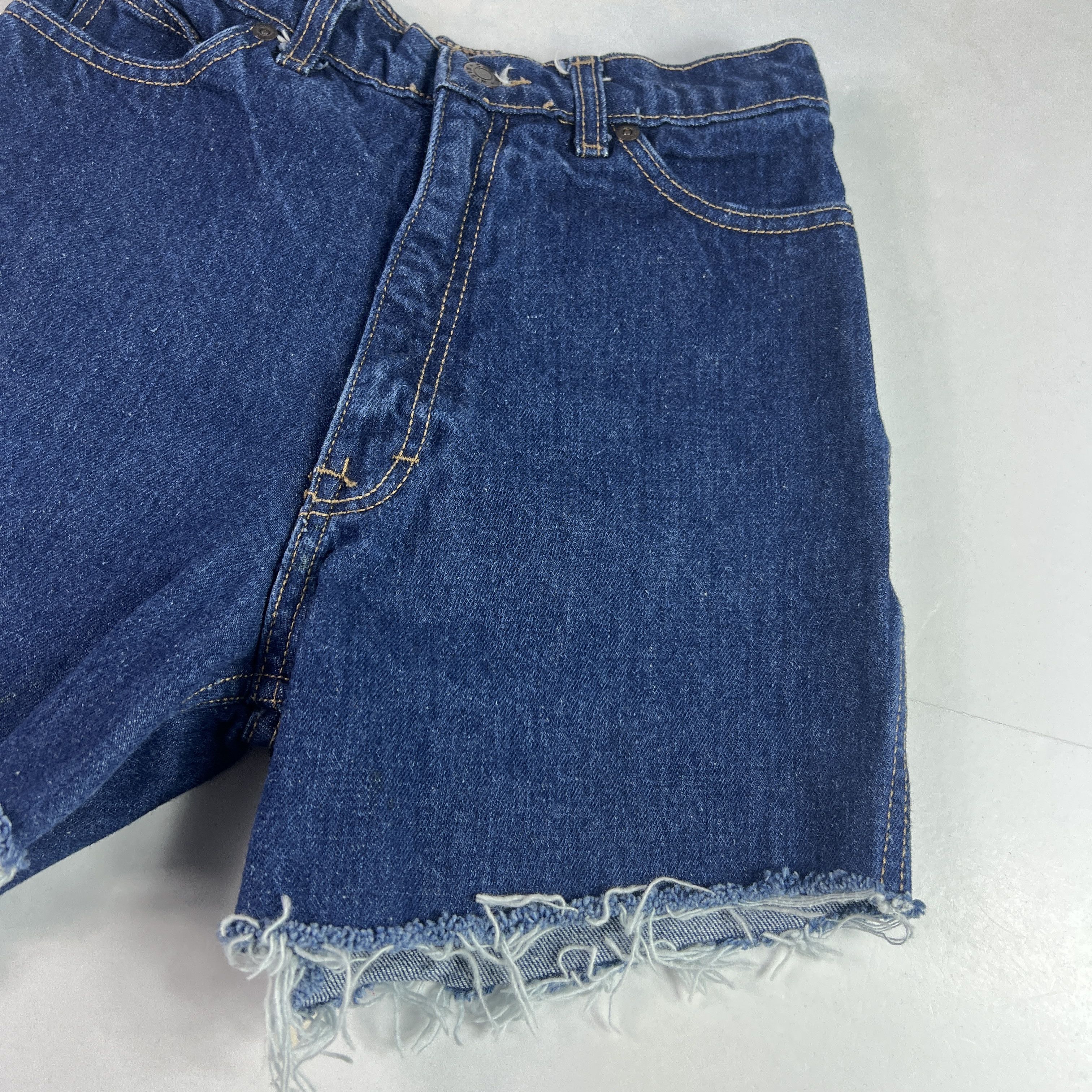 Calvin Klein VTG 80s Calvin Klein Shorts High Rise Cut Off Denim Jorts Size 25" / US 0 / IT 36 - 3 Thumbnail