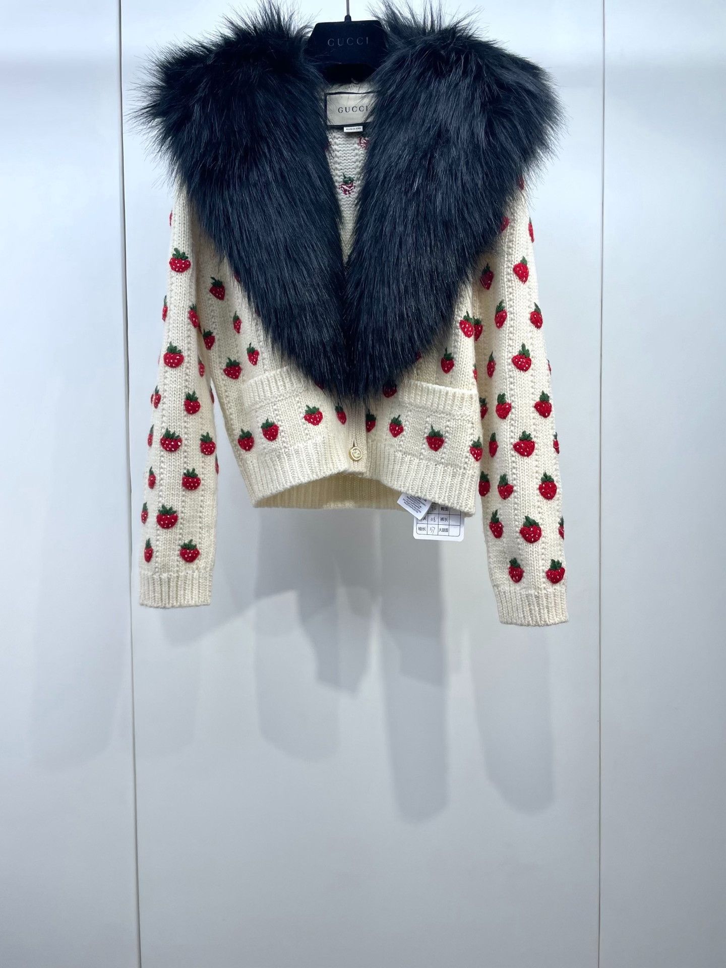 Gucci Gucci Fur Collar Strawberry Jacquard Cardigan Size S / US 4 / IT 40 - 1 Thumbnail