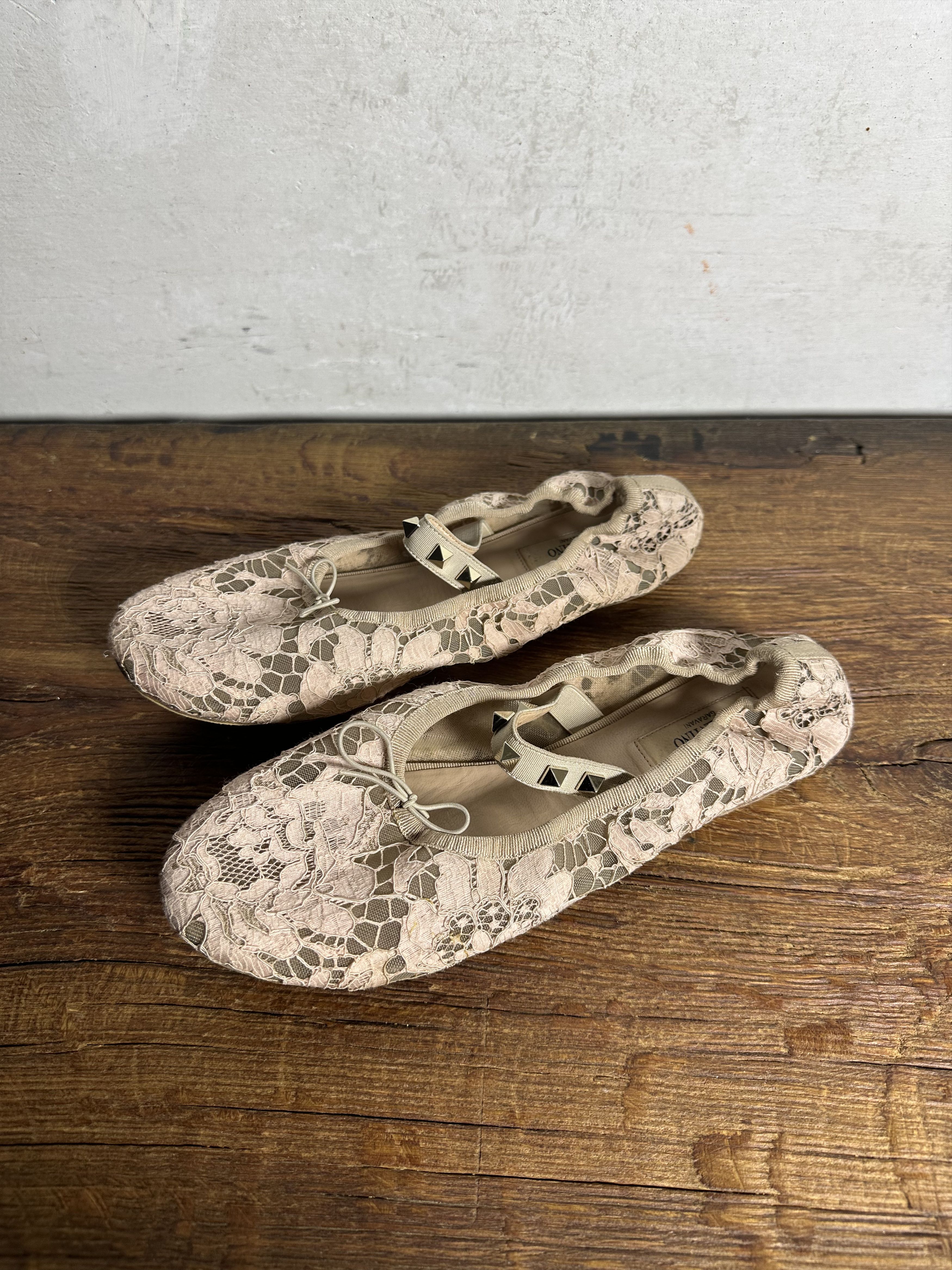 Valentino Valentino Pink Lace Rock Stud Ballet Flat Shoes Size US 9 / IT 39 - 6 Thumbnail