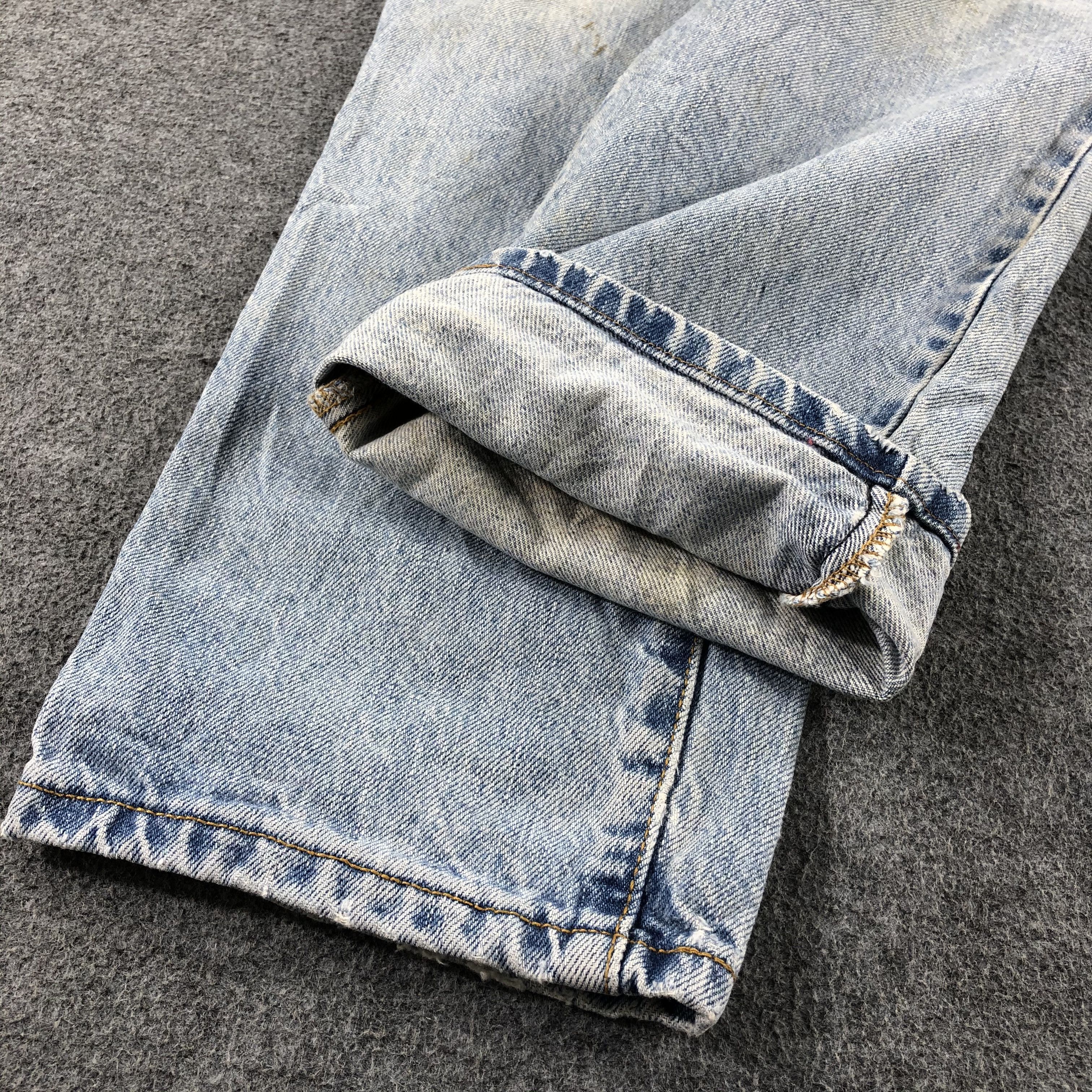 Levi's Vintage Light Wash Levis 550 Jeans-J2590 Size US 33 - 7 Thumbnail