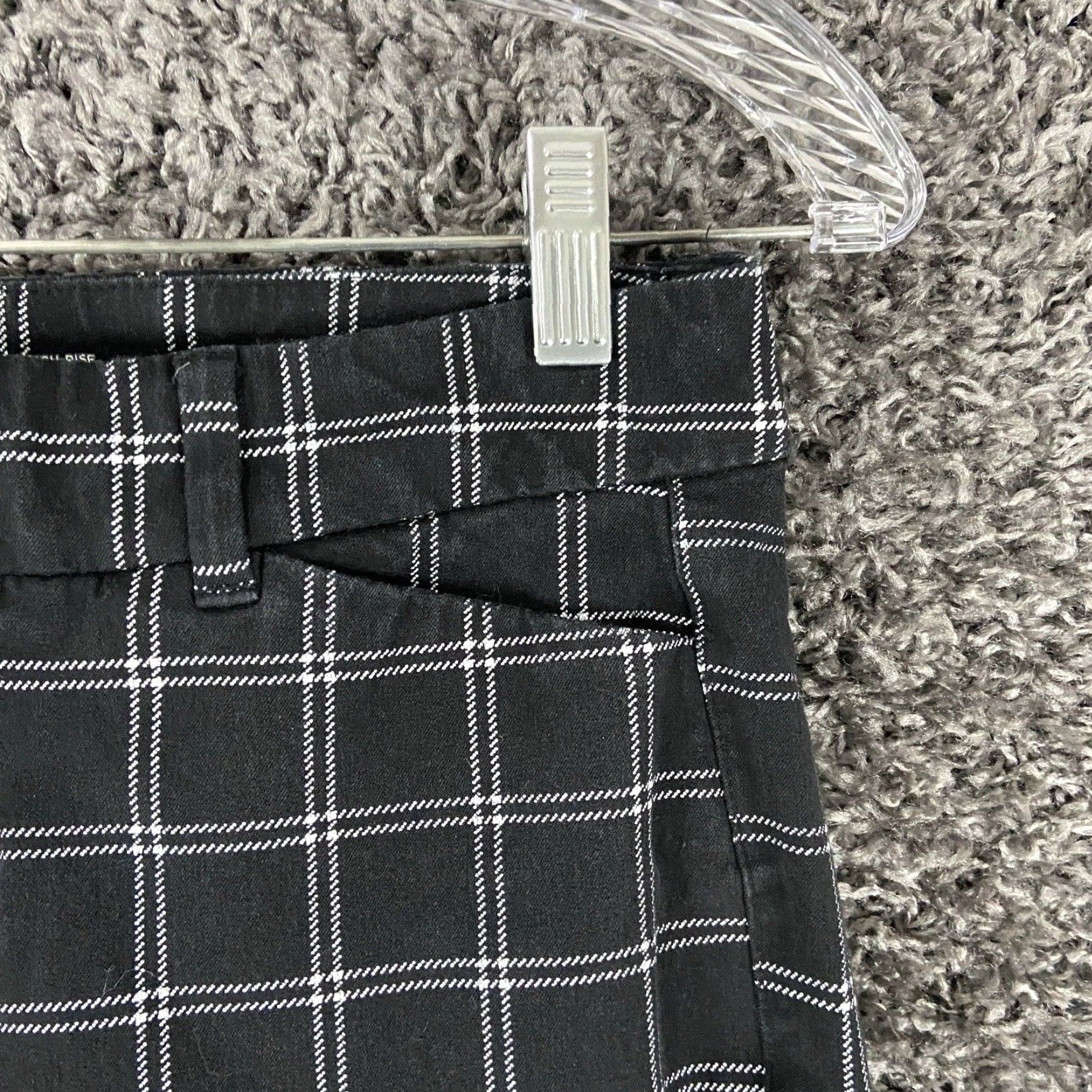 Old Navy VINTAGE Old Navy Dress Pants Women’s 6 Black Plaid High Rise Pixie Pockets Size 28" / US 6 / IT 42 - 3 Thumbnail