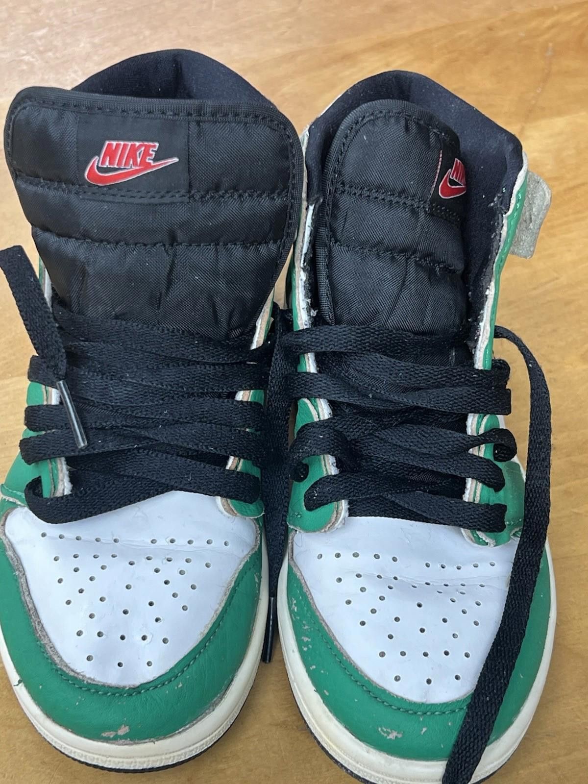 Jordan Brand Nike Air Jordan Retro 1 High Lucky Green Size 2Y CU0449-300 Size US 5 / EU 37 - 1 Thumbnail