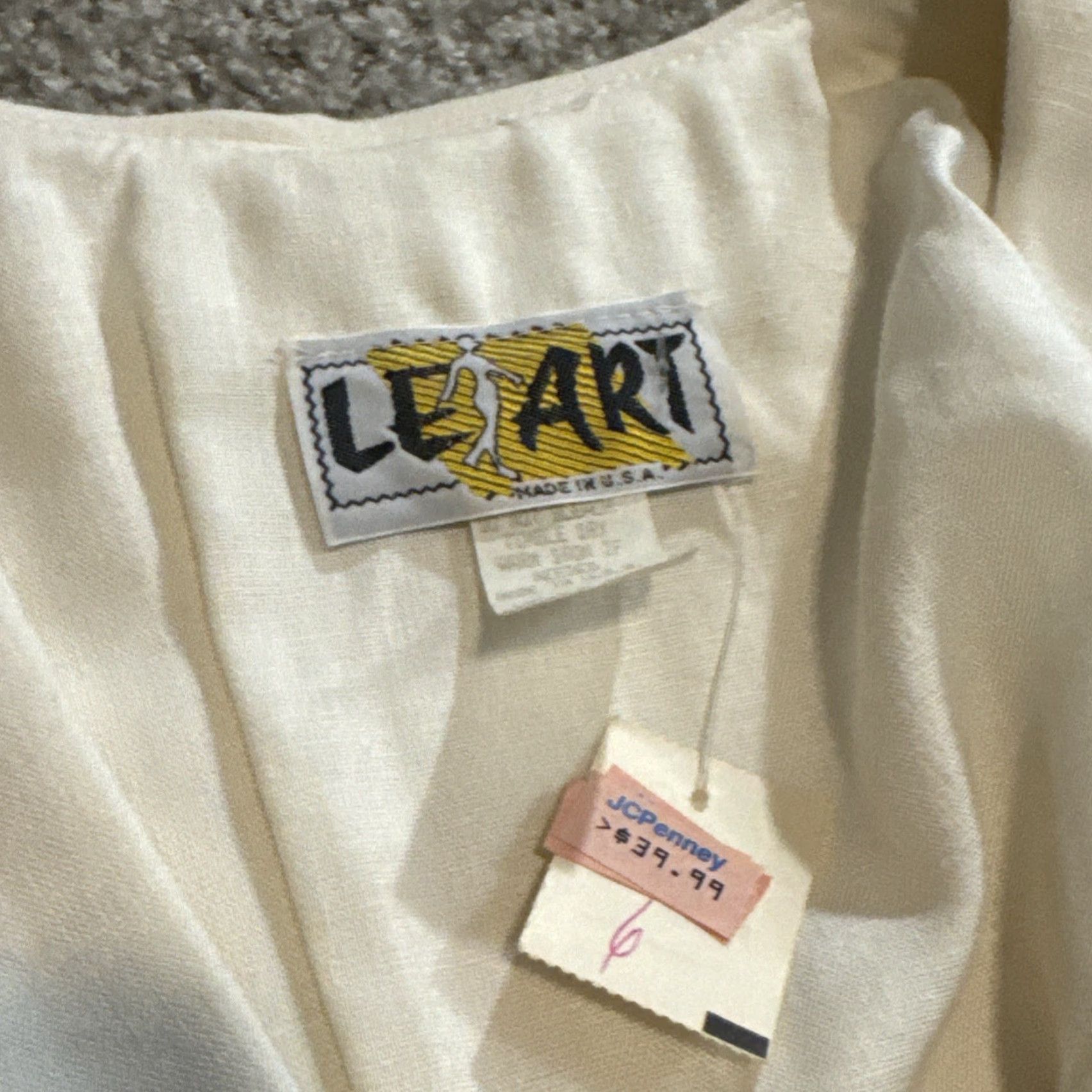 Vintage VINTAGE Le Suit Skirt Suit White Yellow Geometric 1970s 20 NWT New Old Stock Women's Work Blazer Shirt? Size 42" / US 20 - 3 Thumbnail