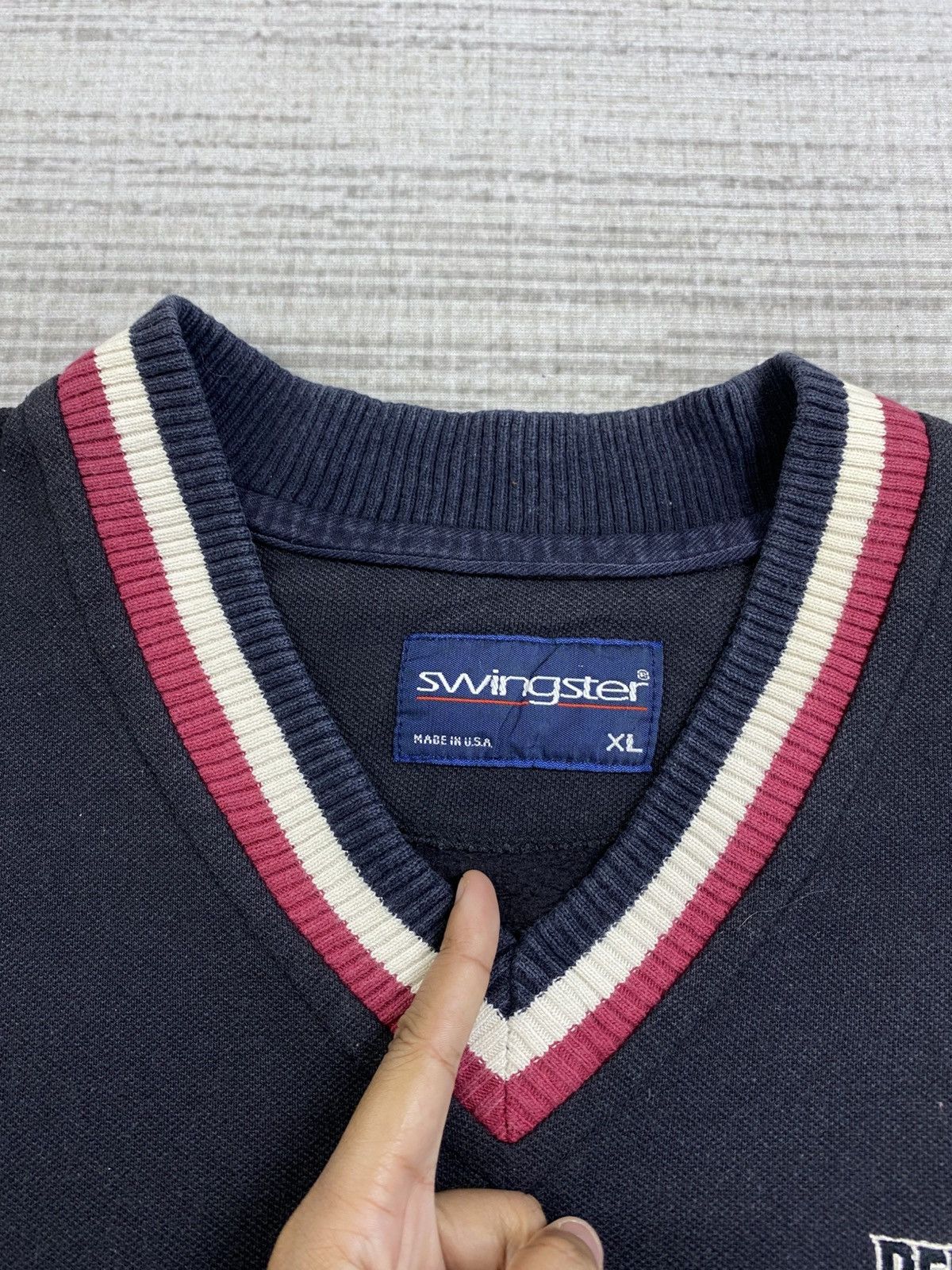 Swingster Vtg 80s Swingster Pennzoil Made In Usa V Neck Sweatshirt Size US XL / EU 56 / 4 - 6 Thumbnail