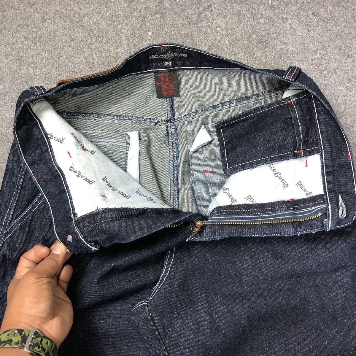 Rocawear 💢Rare💢 Vintage y2k ROCAWEAR Baggy Denim Jeans Size US 33 - 14 Thumbnail