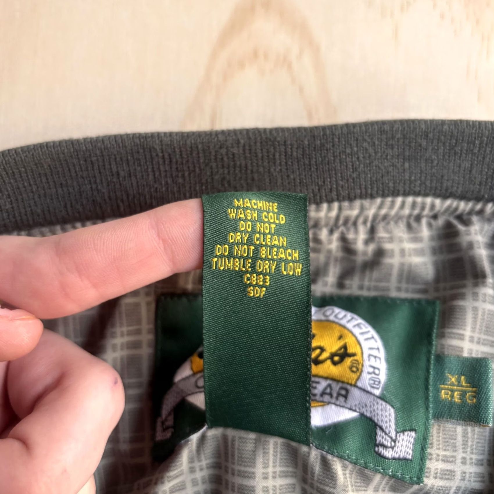 Vintage Cabela's Jacket Mens XL Gray Check V Neck Pullover Windbreaker Outdoor Wind-Resistant Lightweight Water Resistant Casual Size US XL / EU 56 / 4 - 4 Thumbnail