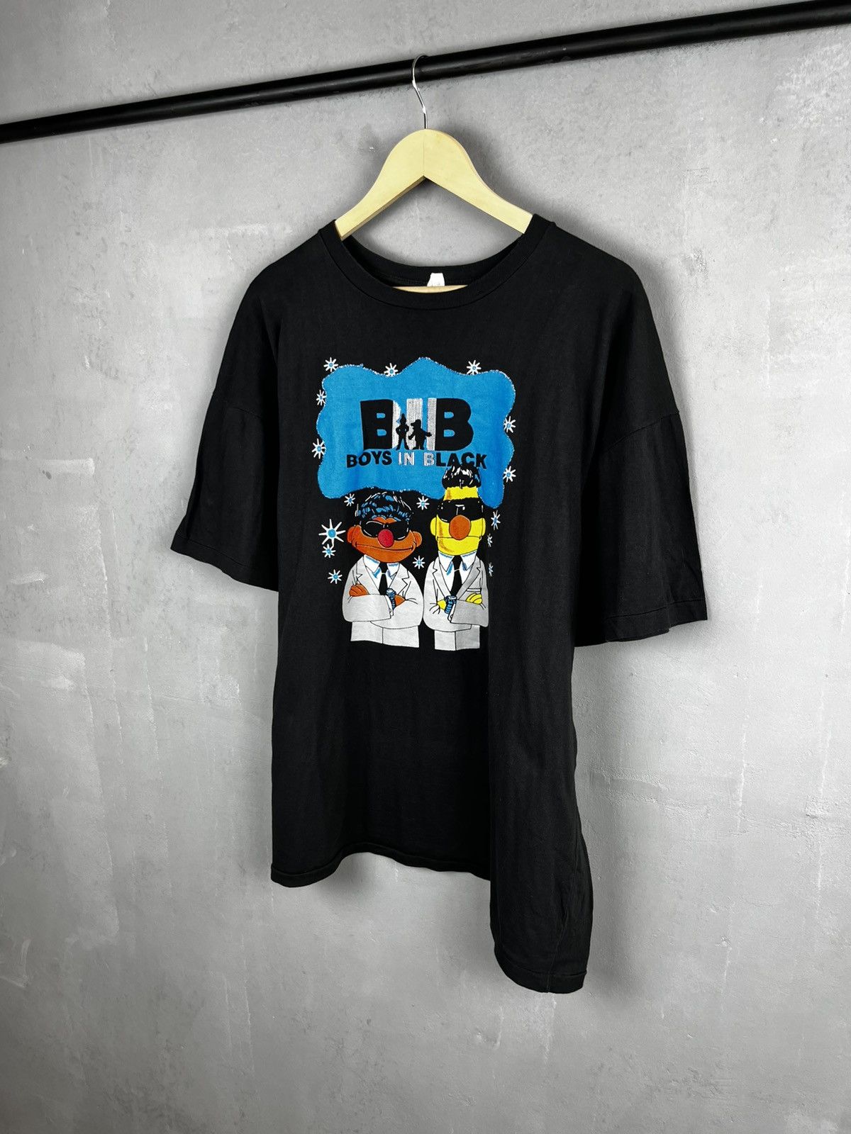 Vintage Vintage 90s Sesame Street Boys In Black T-shirt Movie Size US L / EU 52-54 / 3 - 1 Thumbnail