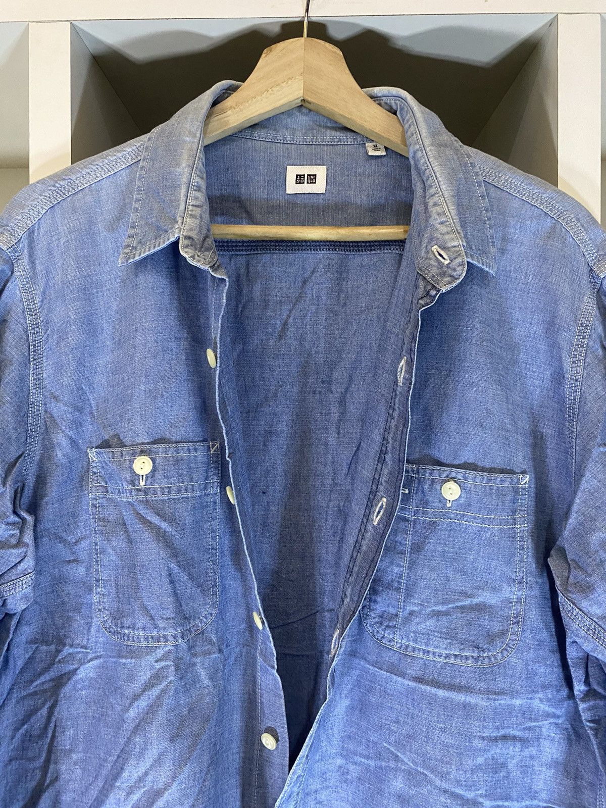 Uniqlo Uniqlo Button Ups Denim Shirt Size US XL / EU 56 / 4 - 10 Thumbnail