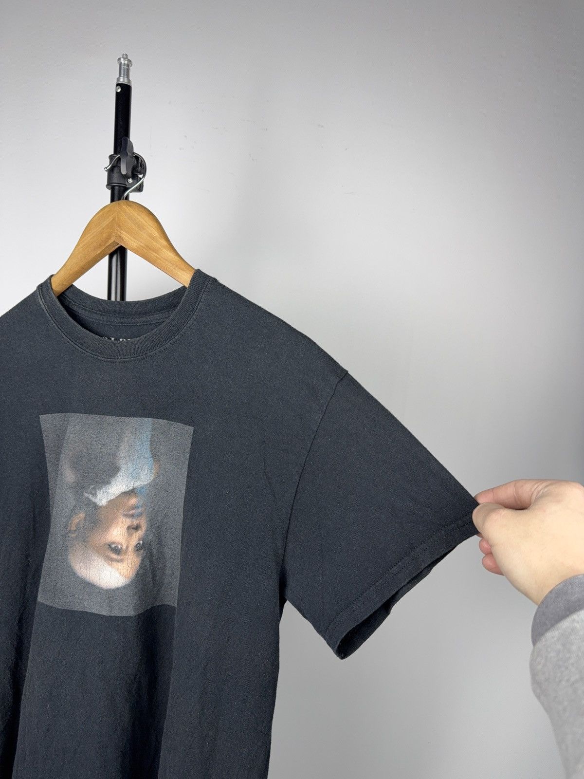 Band Tees Ariana Grande Sweetener World Tour 2019 T-Shirt M Size US M / EU 48-50 / 2 - 7 Thumbnail
